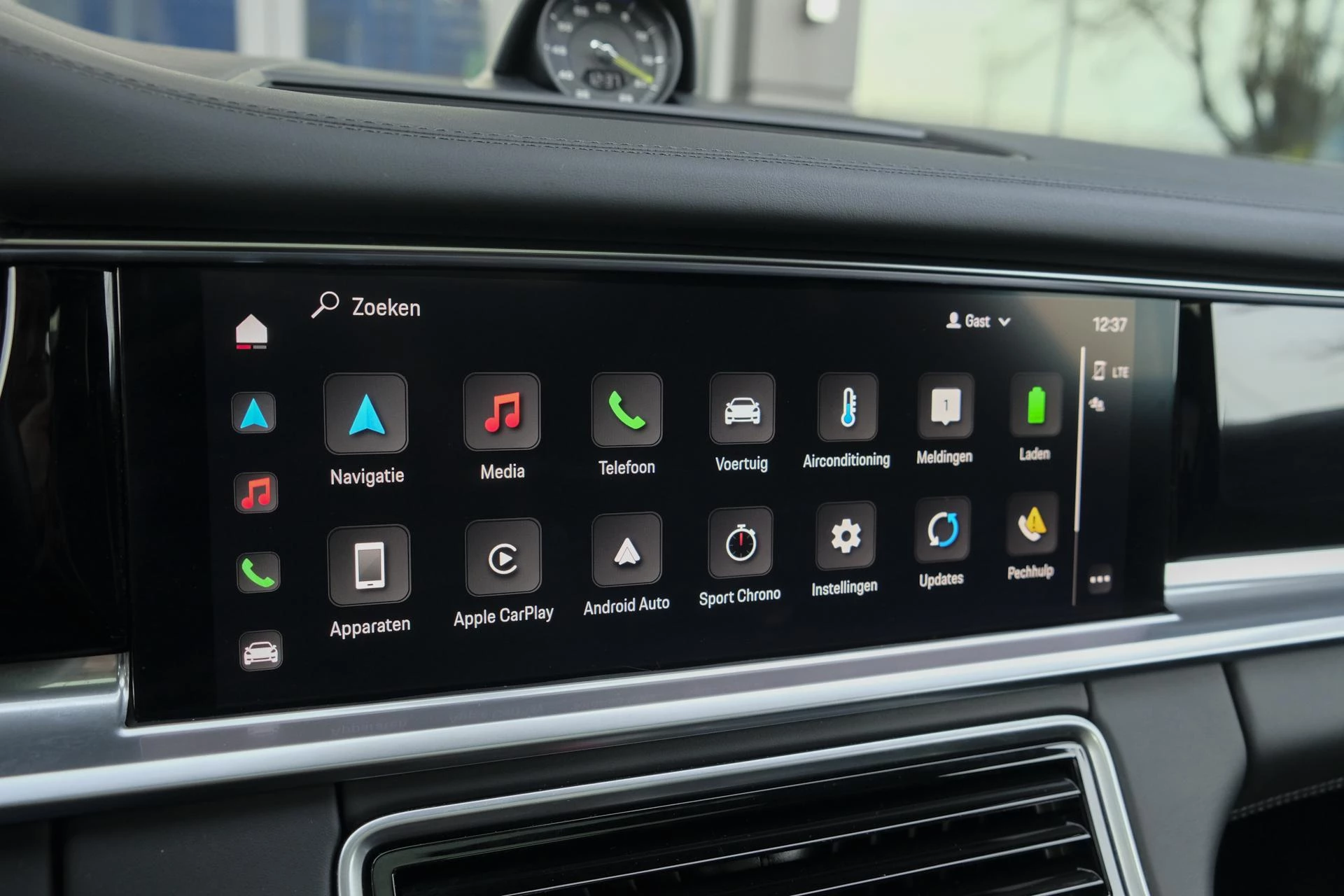 Hoofdafbeelding Porsche Panamera