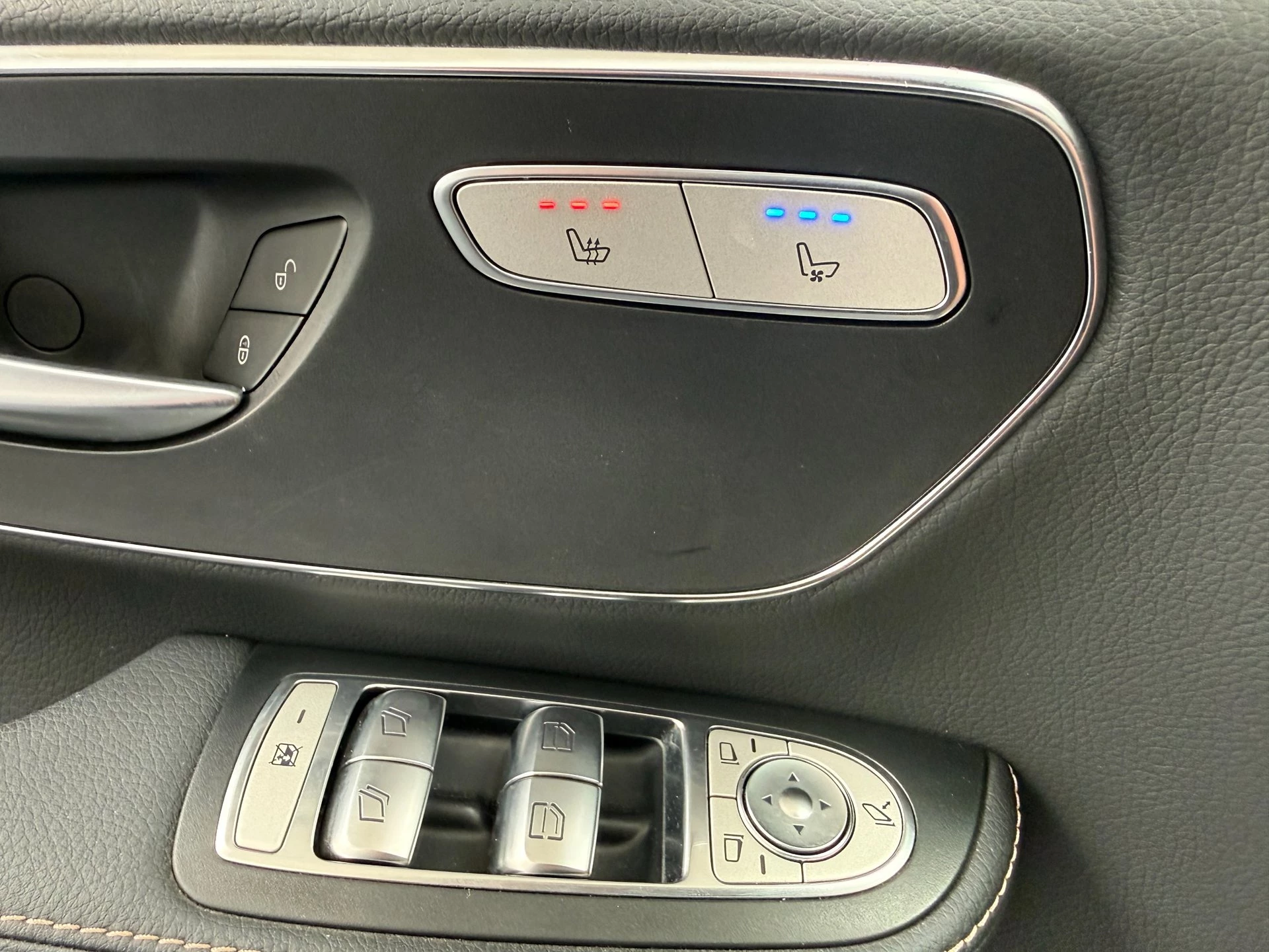 Hoofdafbeelding Mercedes-Benz EQV
