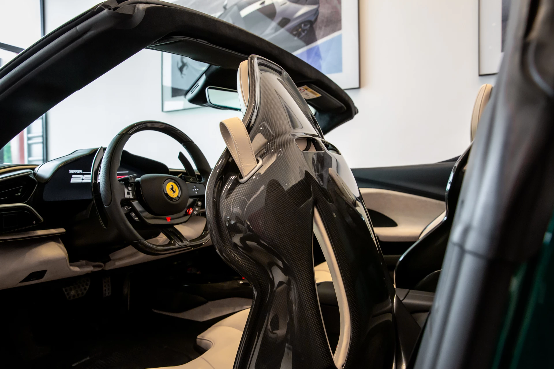 Hoofdafbeelding Ferrari 296