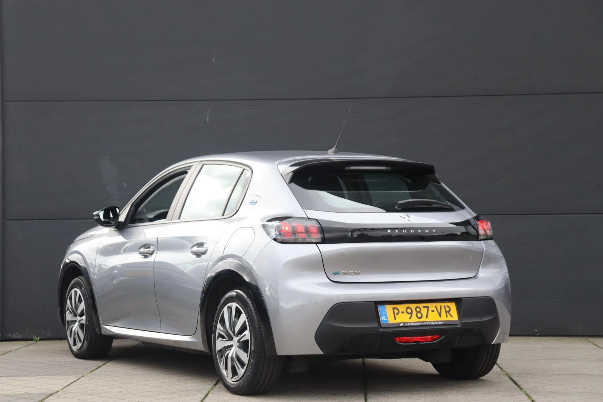 Hoofdafbeelding Peugeot e-208