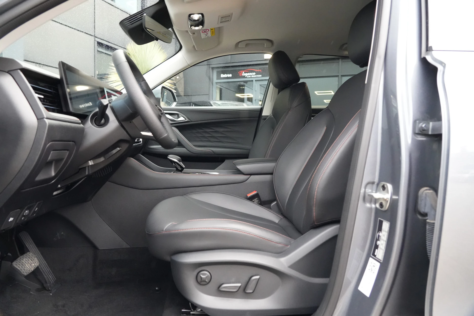 Hoofdafbeelding MG HS