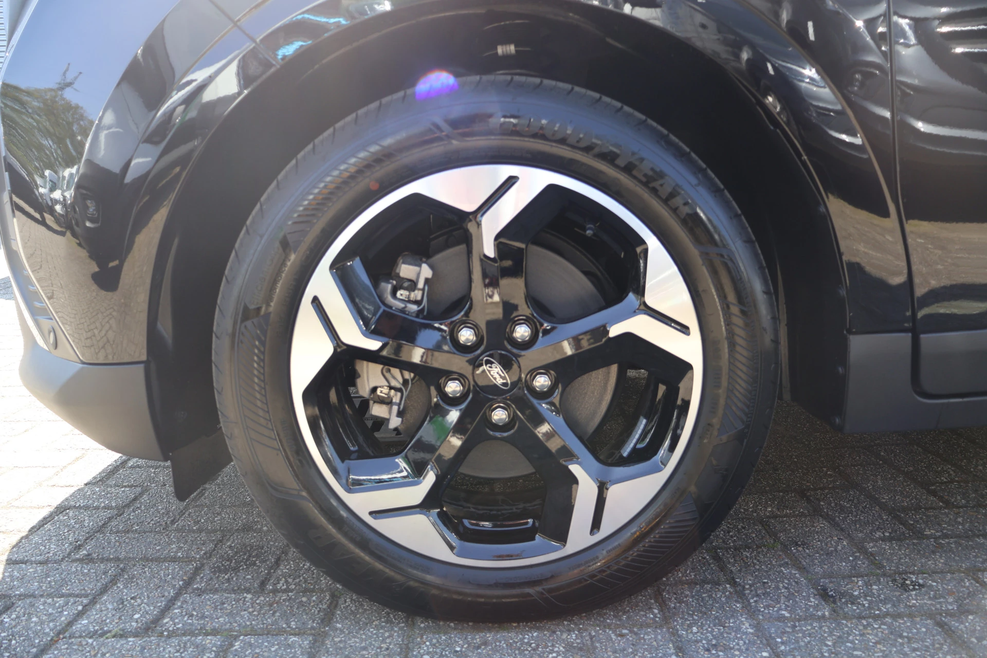 Hoofdafbeelding Ford E-Transit Courier