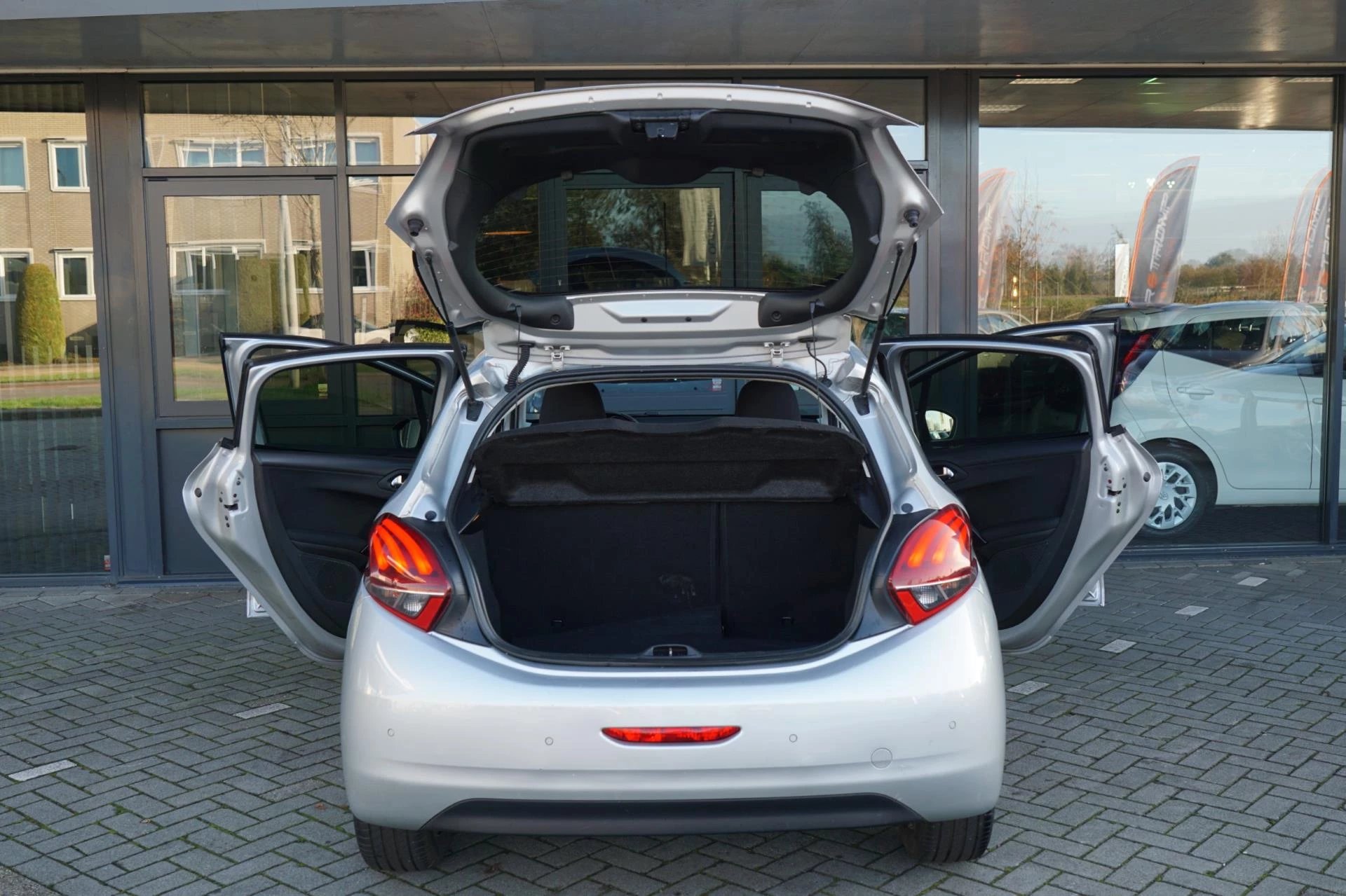 Hoofdafbeelding Peugeot 208