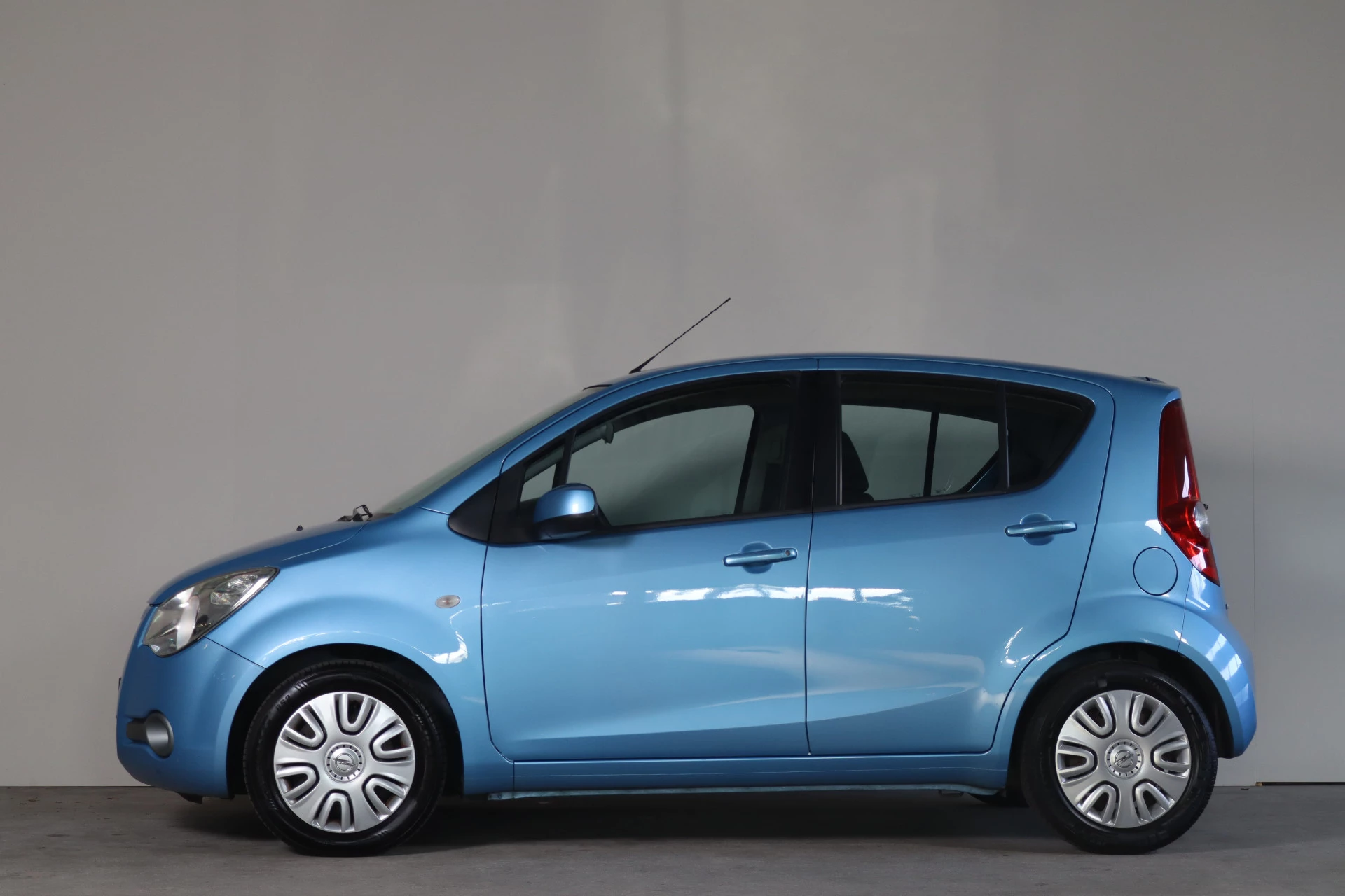 Hoofdafbeelding Opel Agila