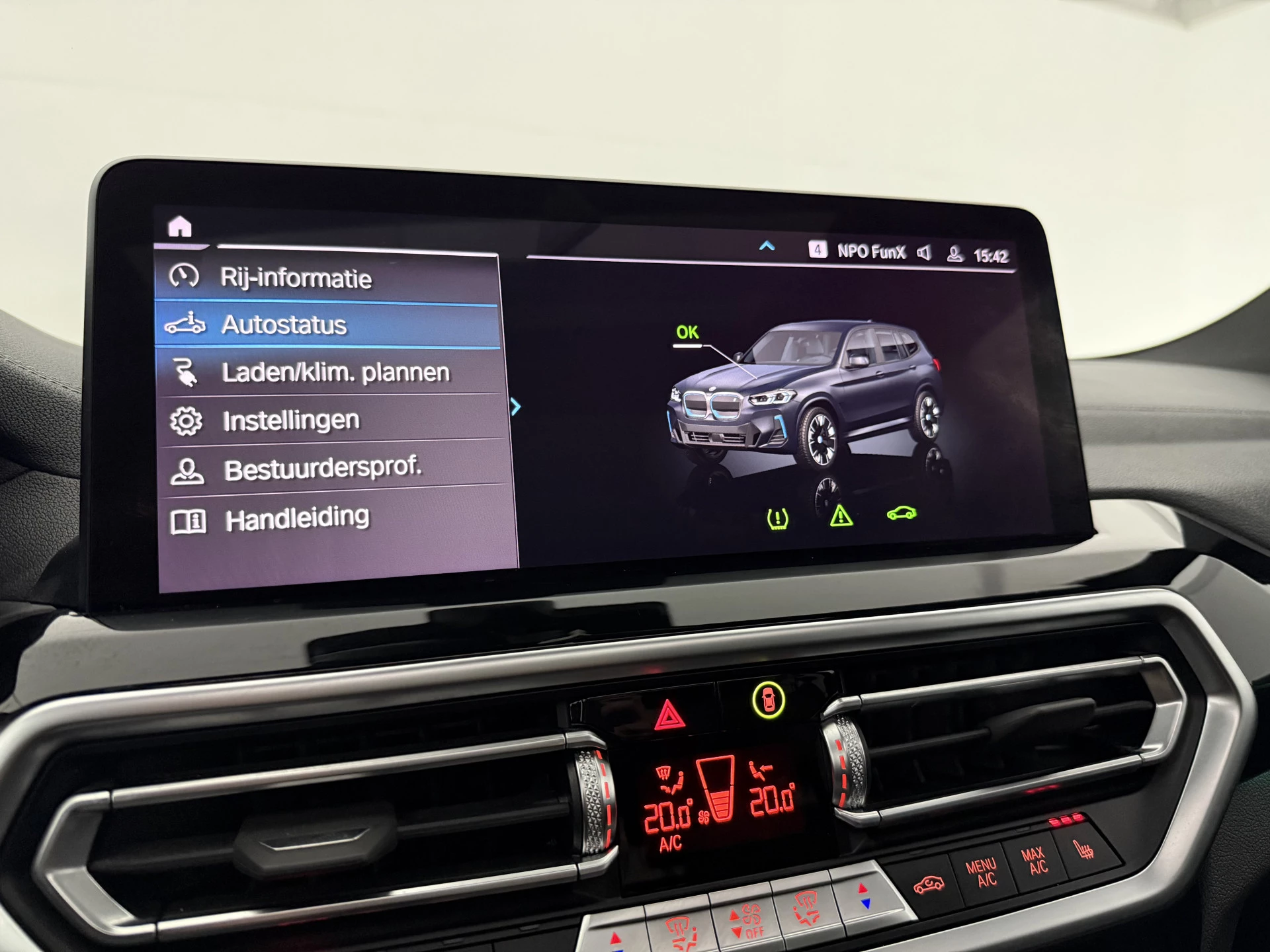 Hoofdafbeelding BMW iX3