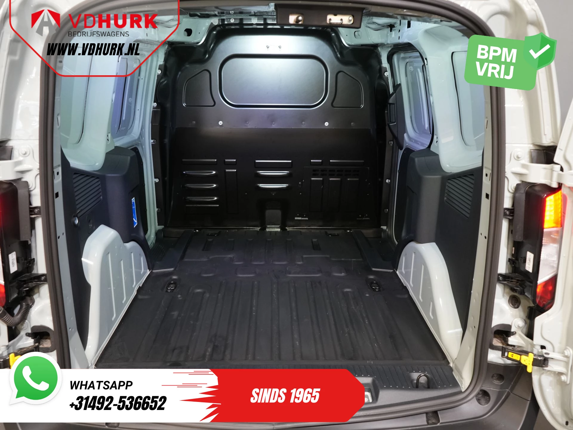 Hoofdafbeelding Ford Transit Courier