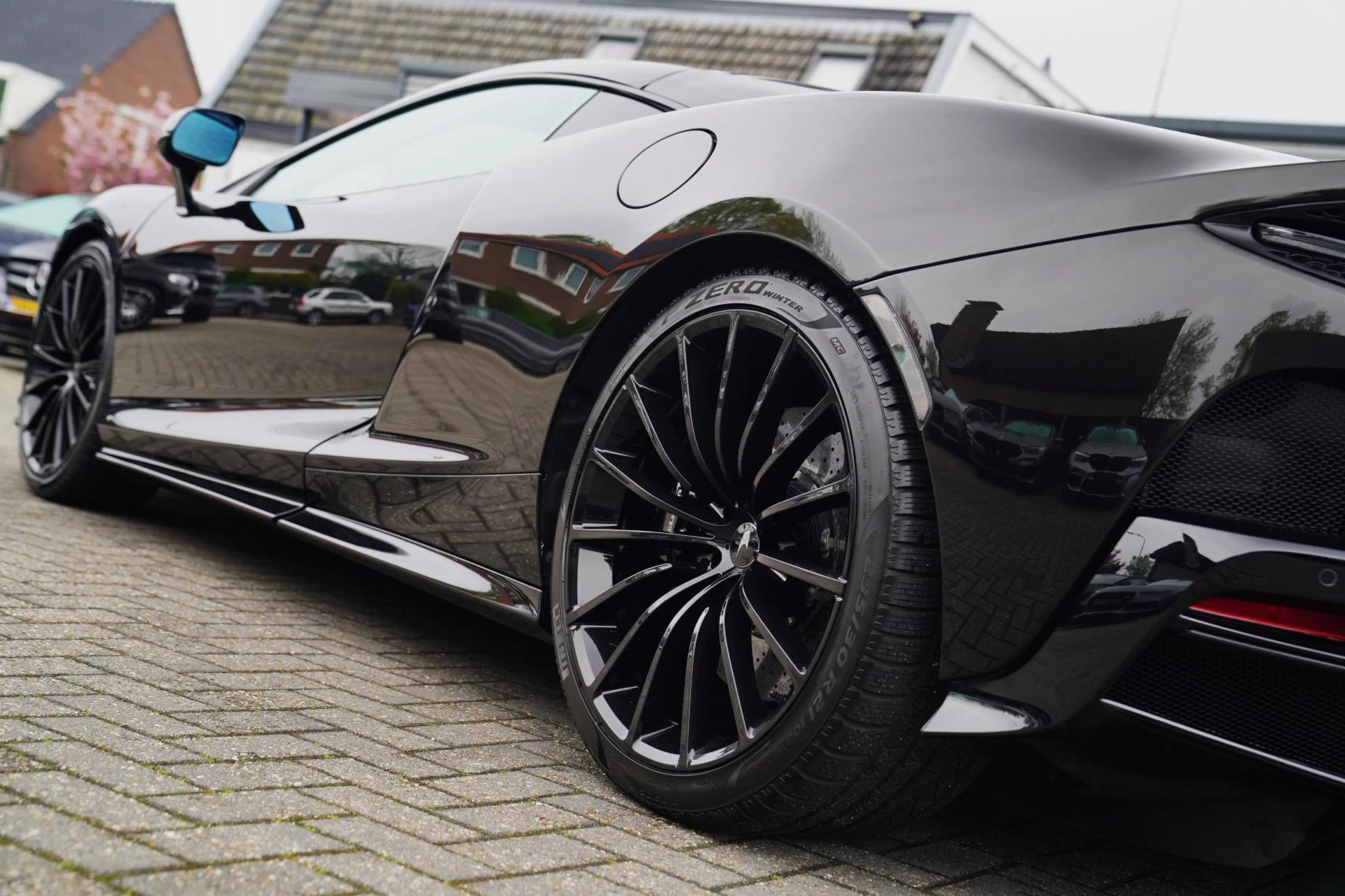 Hoofdafbeelding McLaren GT