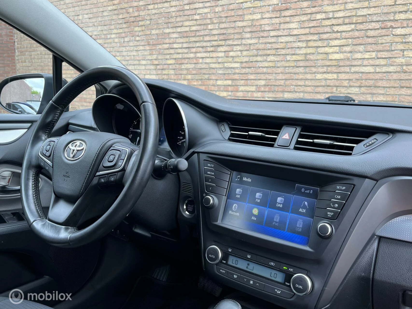 Hoofdafbeelding Toyota Avensis