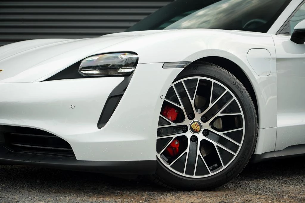Hoofdafbeelding Porsche Taycan