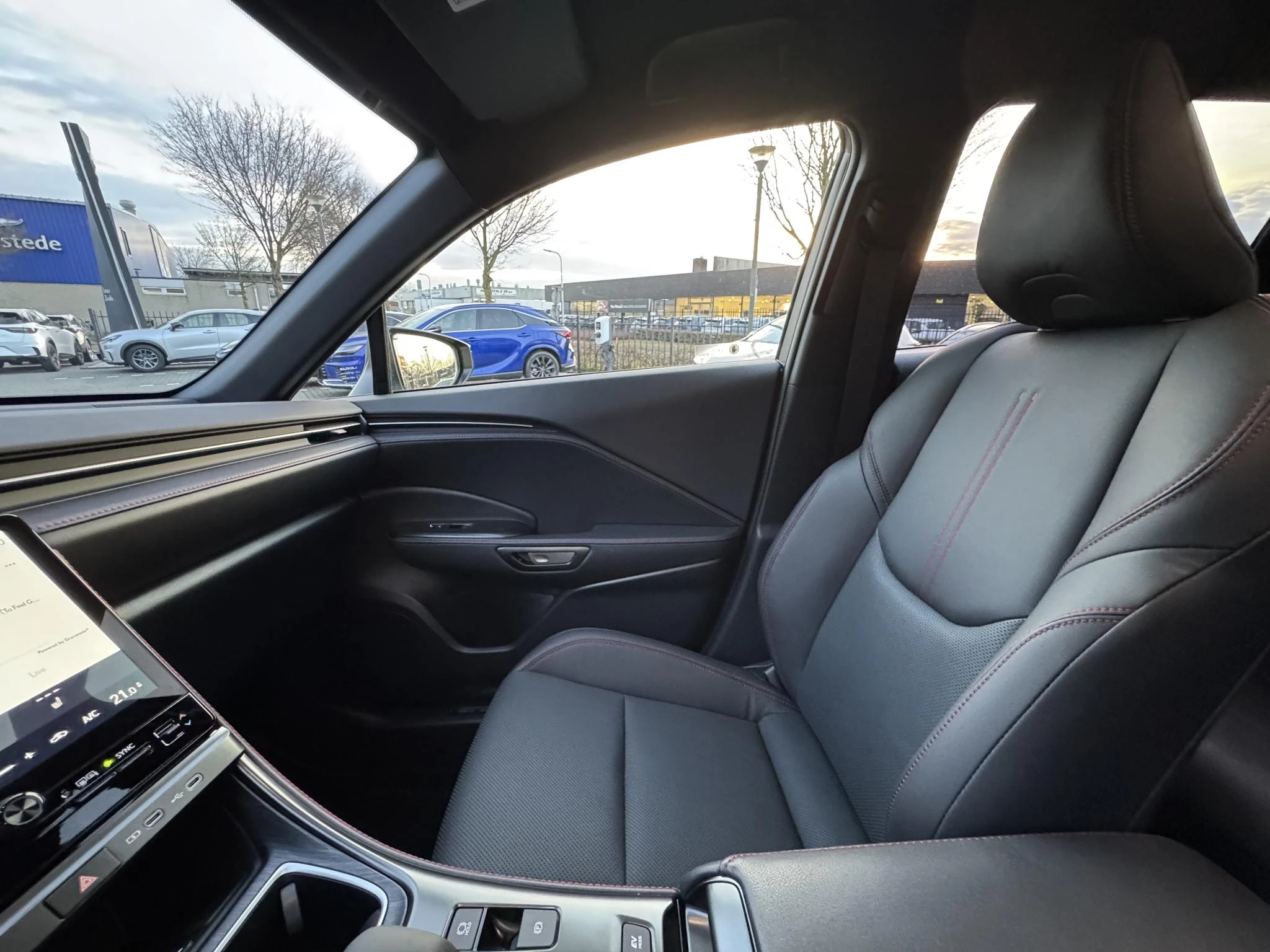 Hoofdafbeelding Lexus LBX