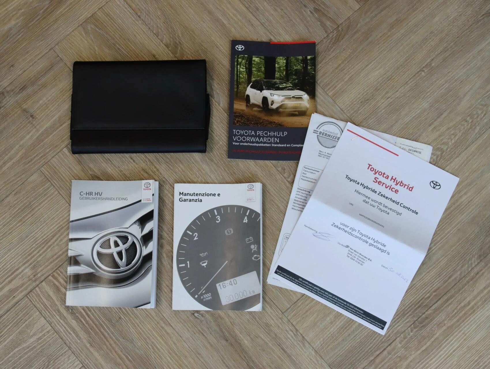 Hoofdafbeelding Toyota C-HR