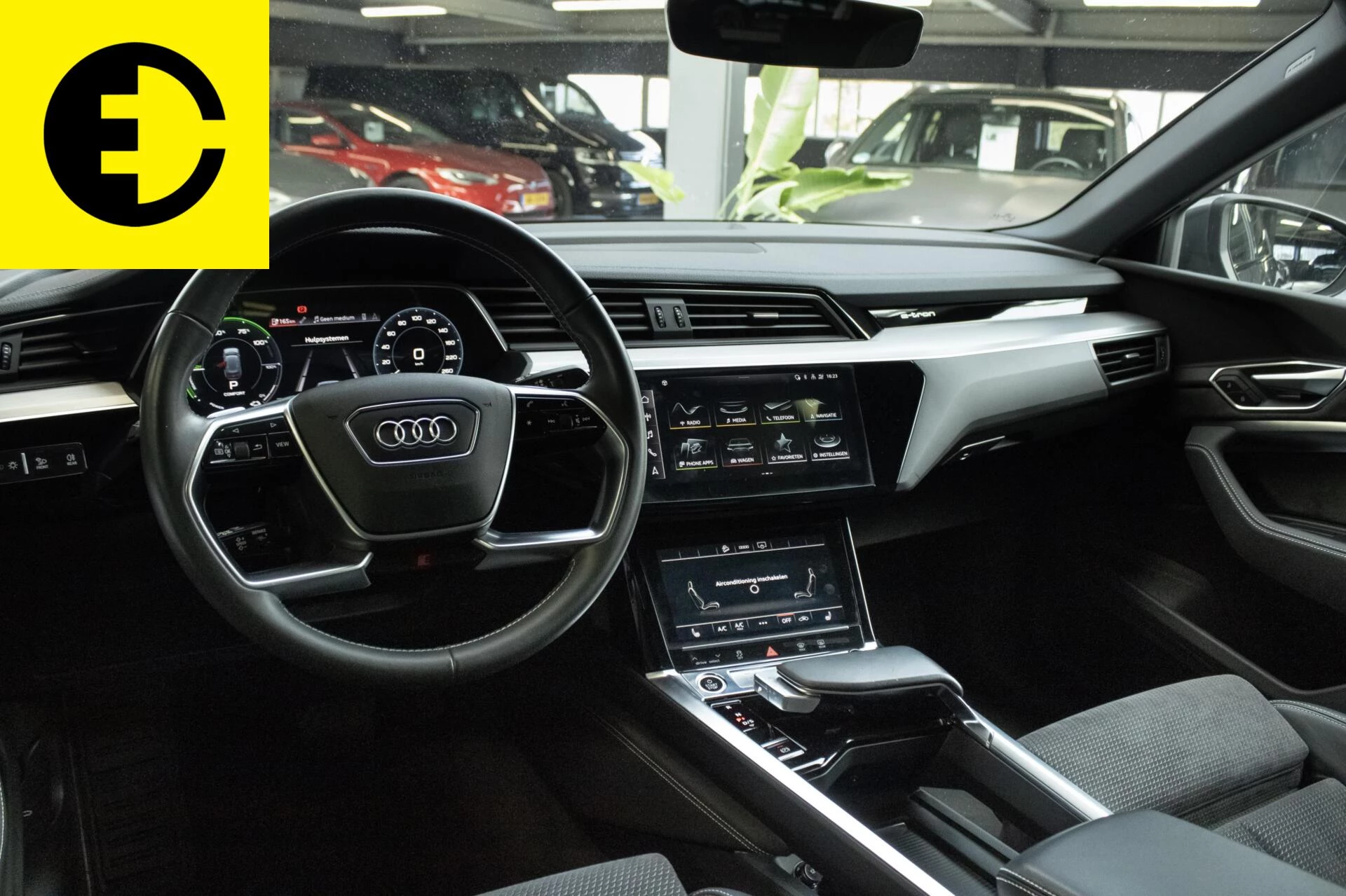 Hoofdafbeelding Audi e-tron