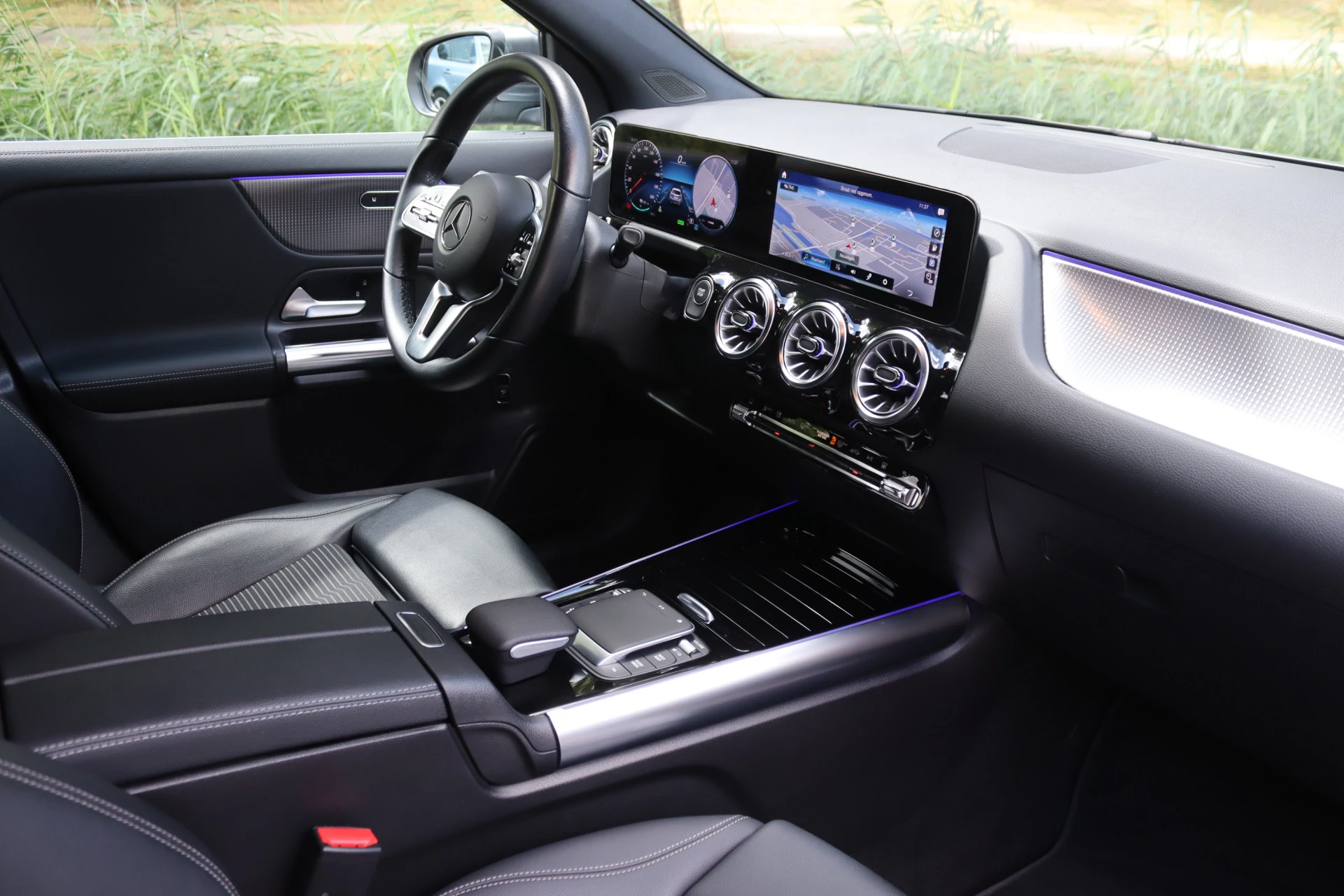 Hoofdafbeelding Mercedes-Benz EQA