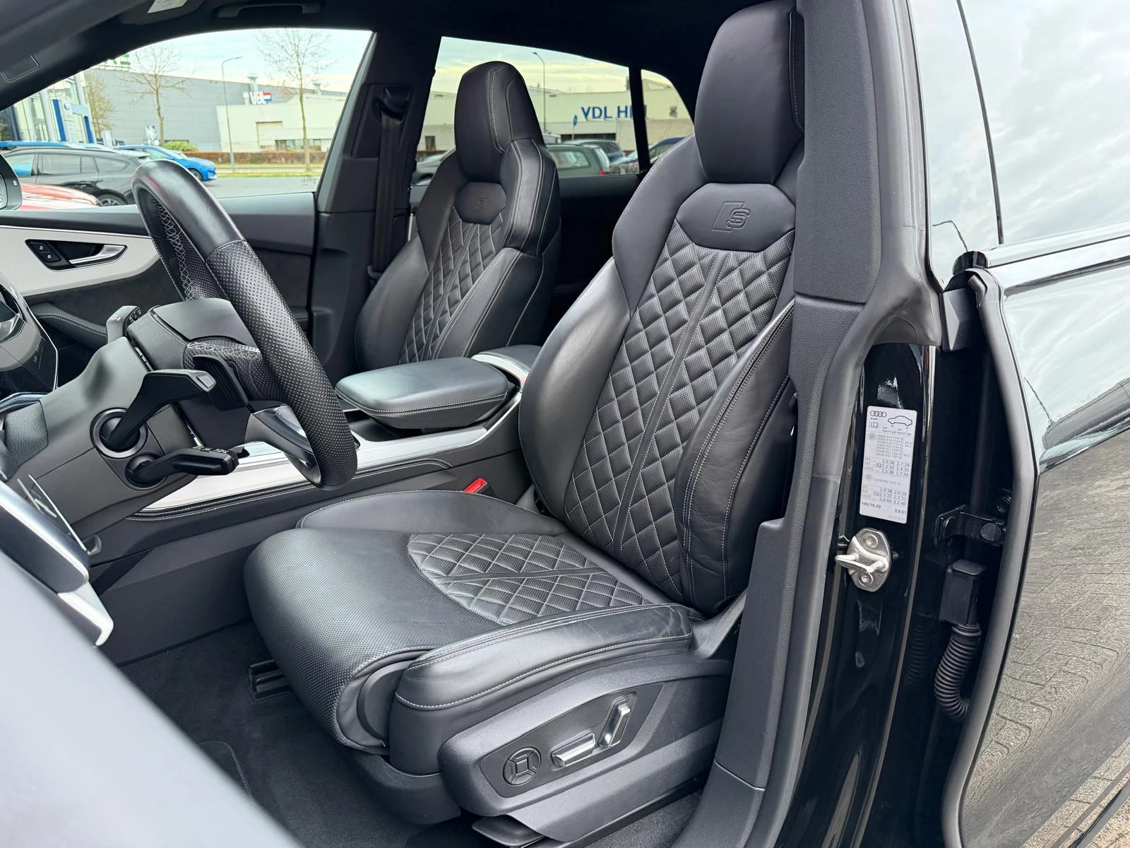 Hoofdafbeelding Audi Q8