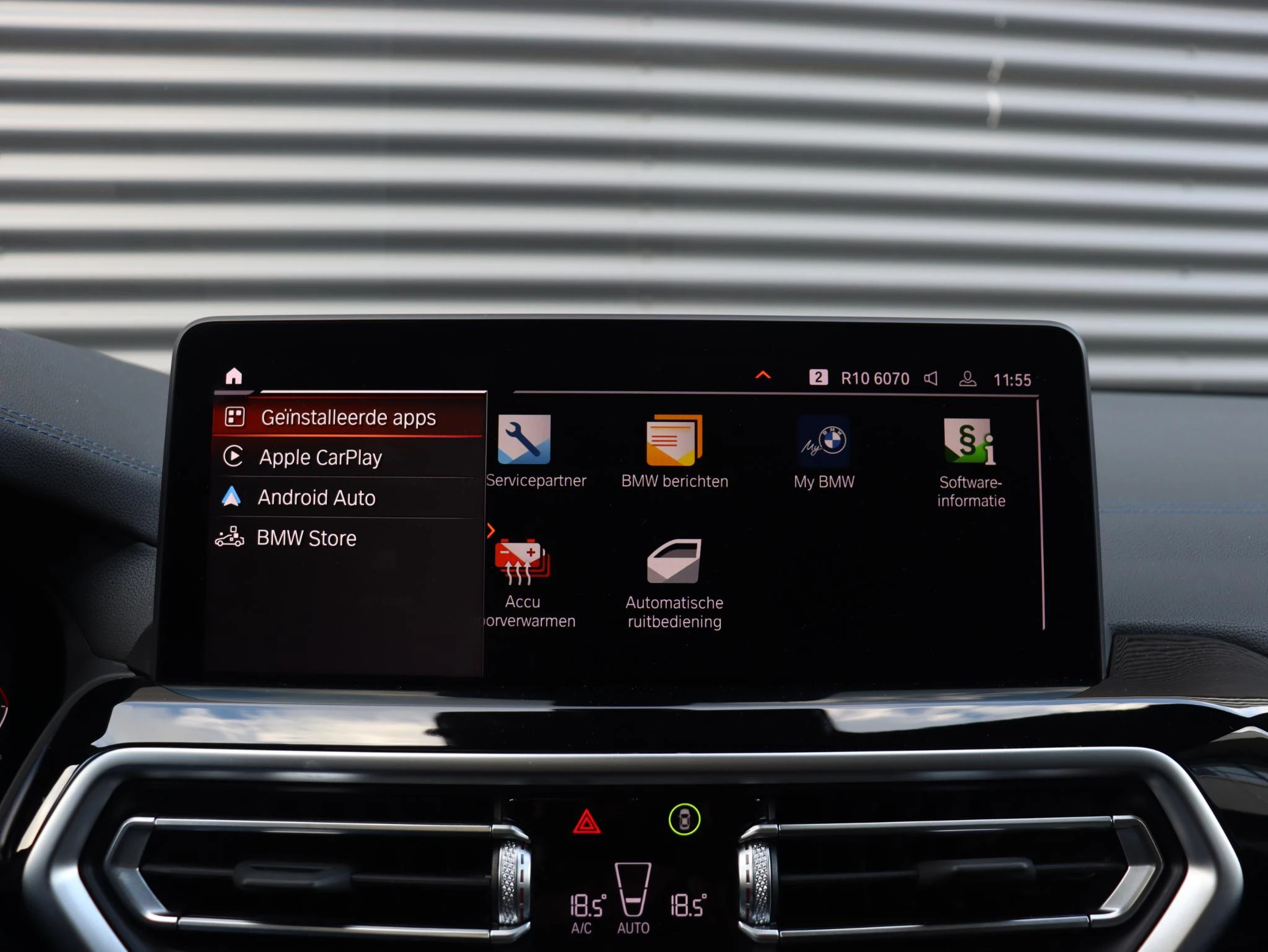 Hoofdafbeelding BMW iX3