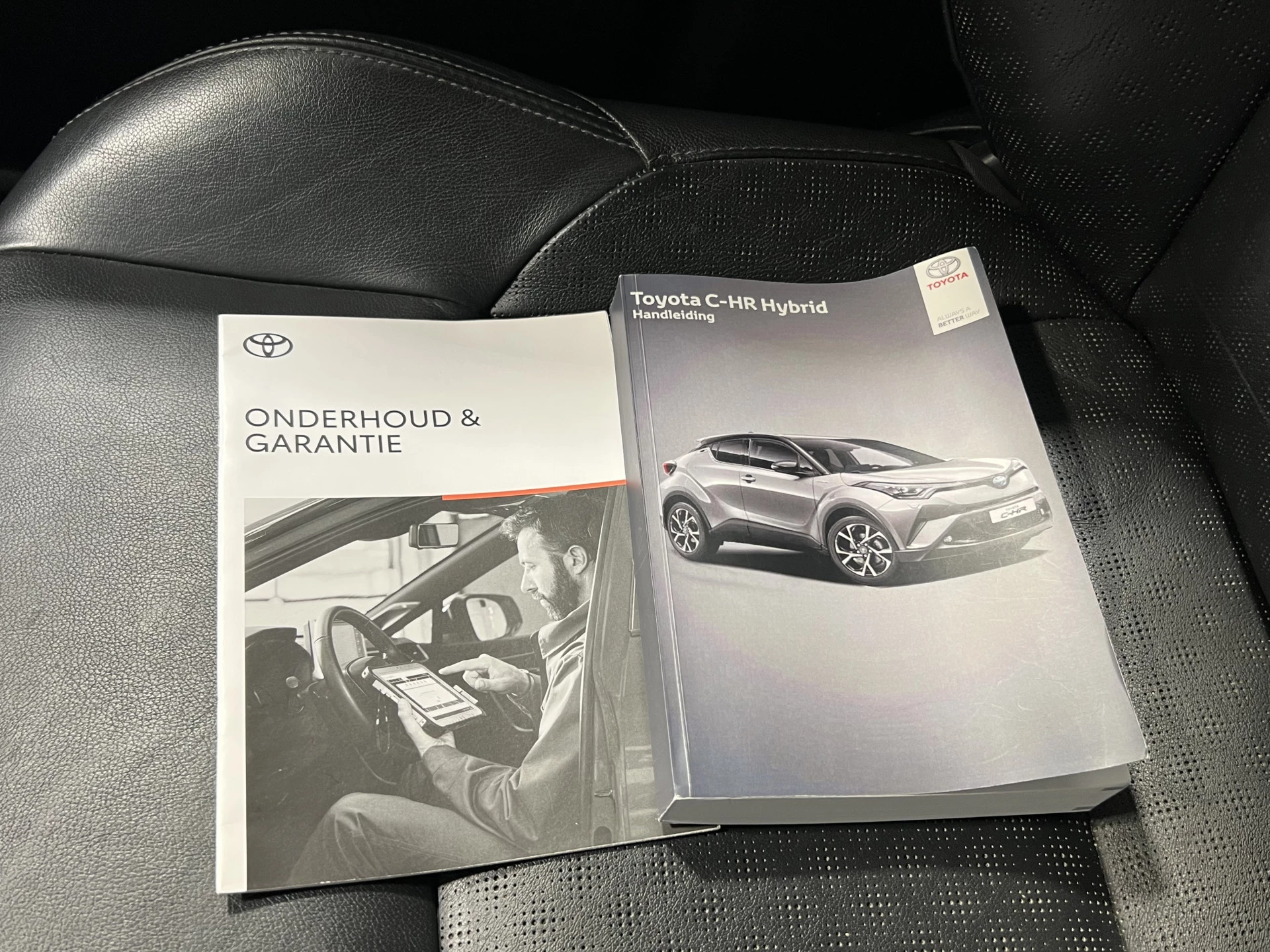 Hoofdafbeelding Toyota C-HR