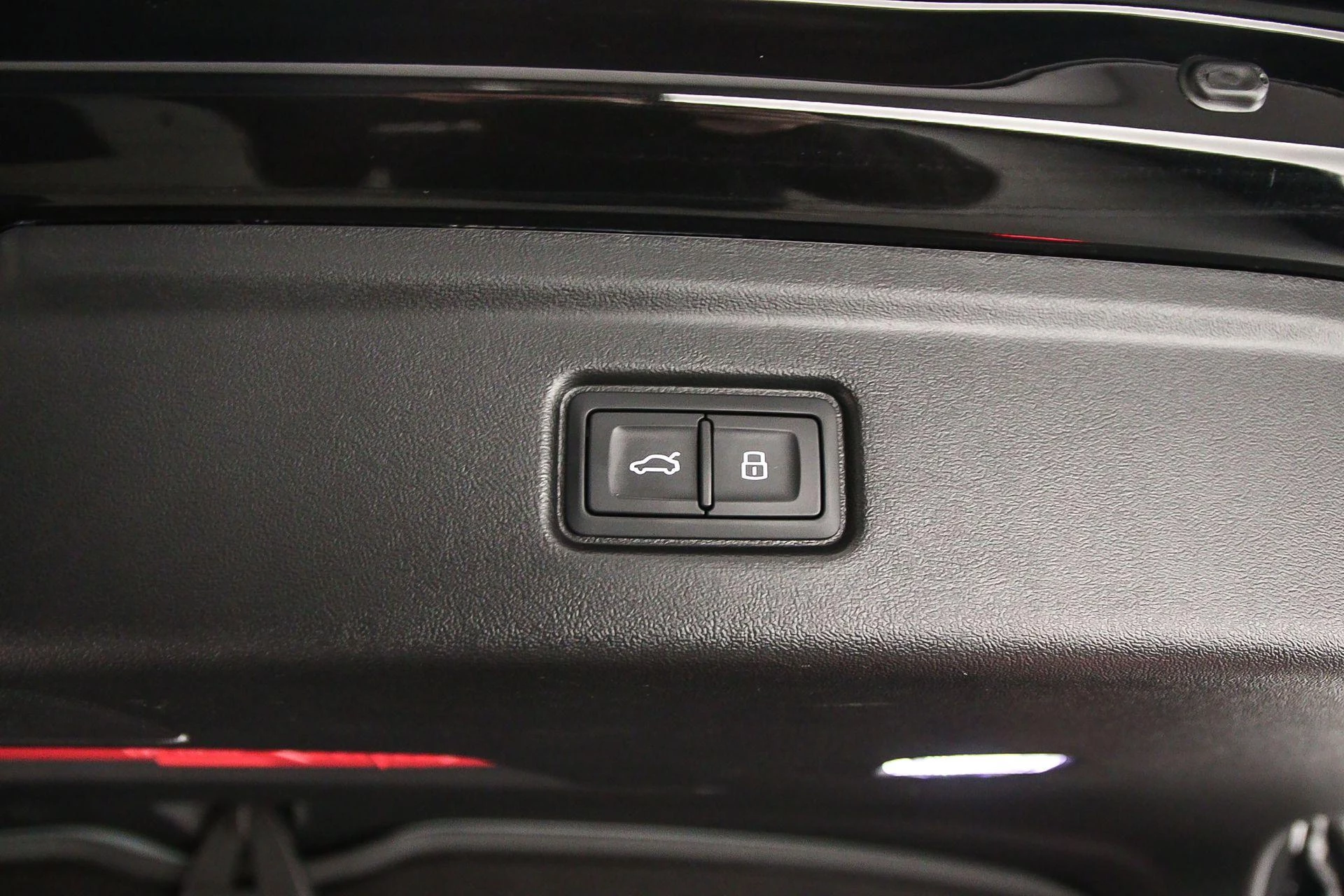 Hoofdafbeelding Audi A6 Avant e-tron