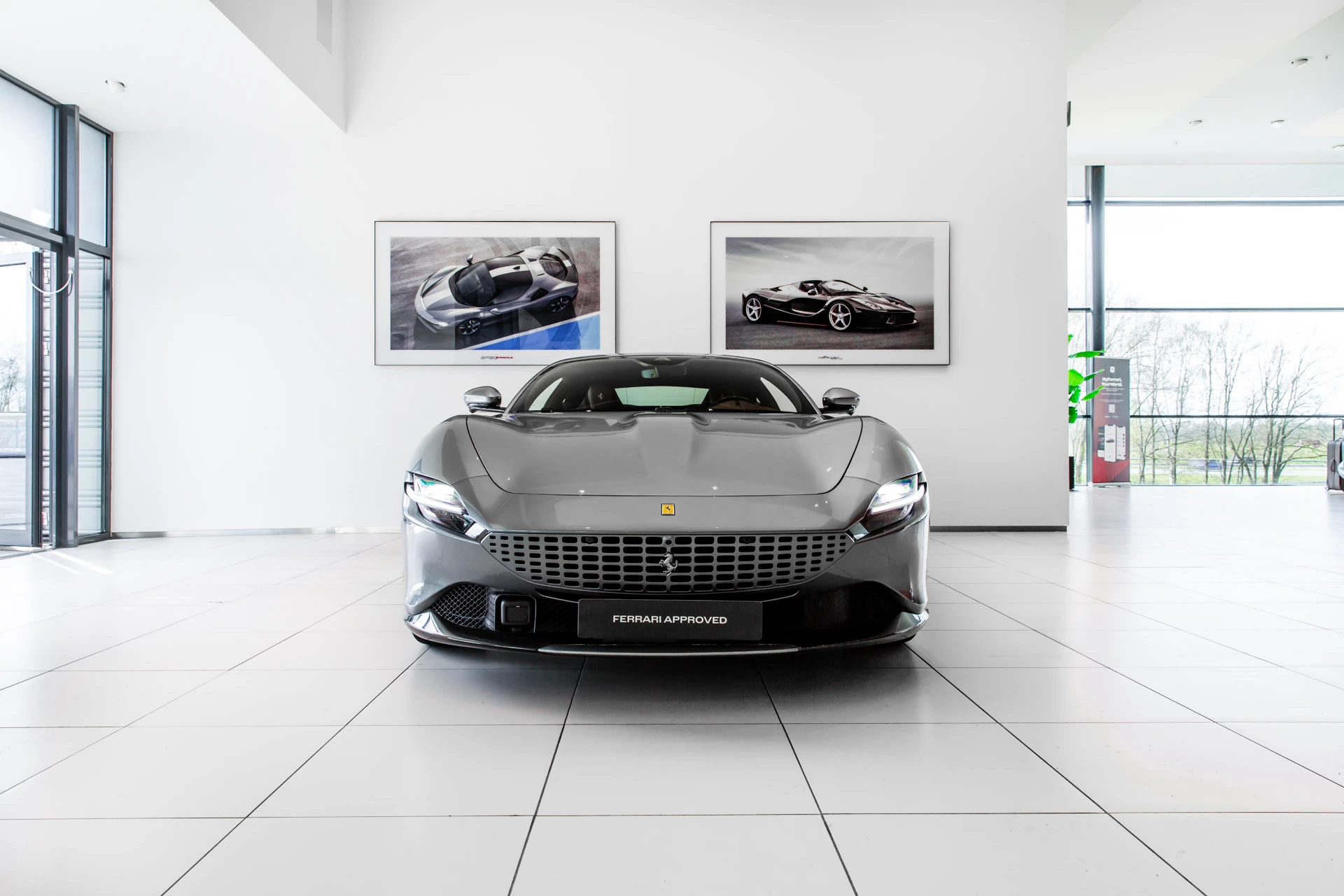 Hoofdafbeelding Ferrari Roma