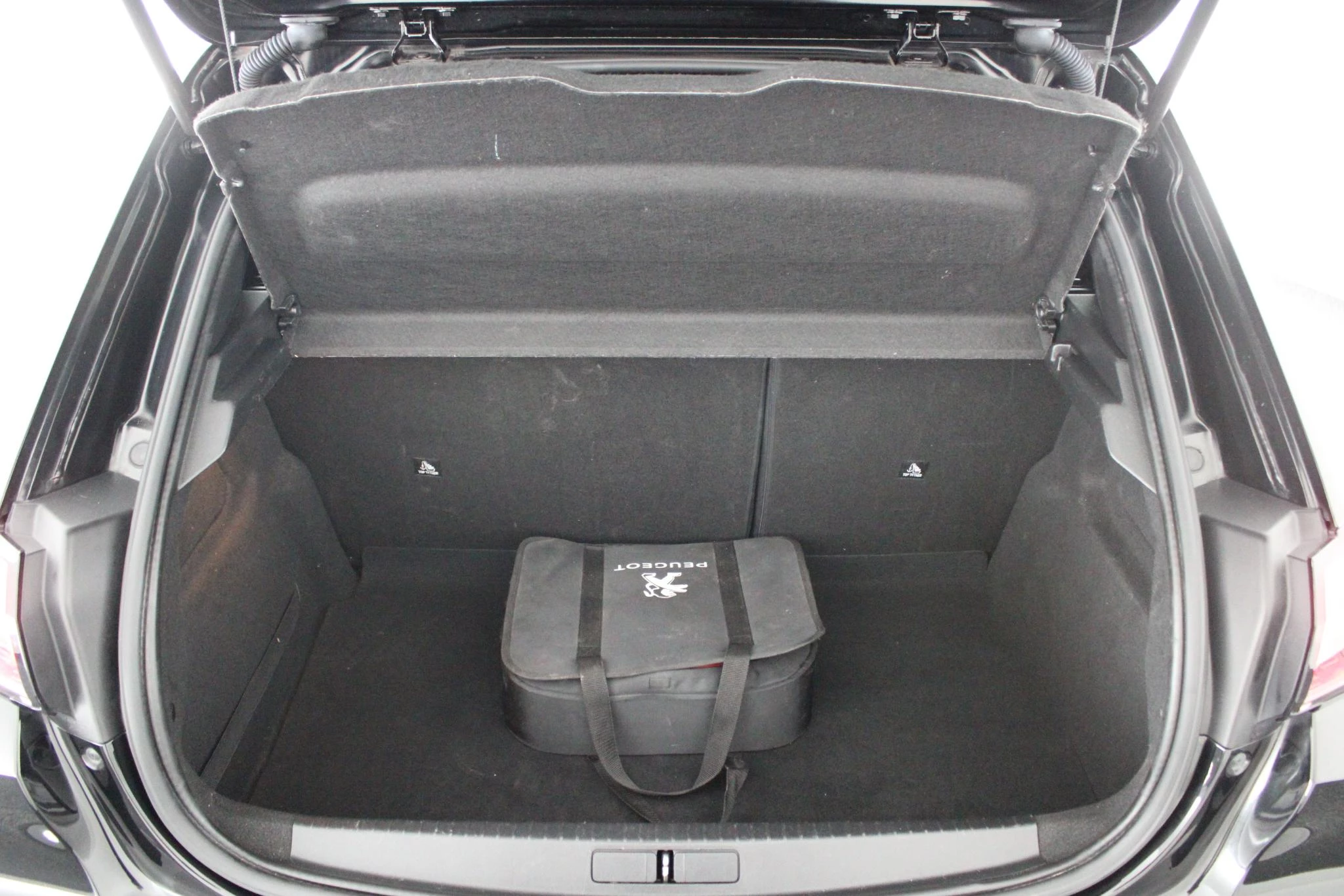 Hoofdafbeelding Peugeot e-208