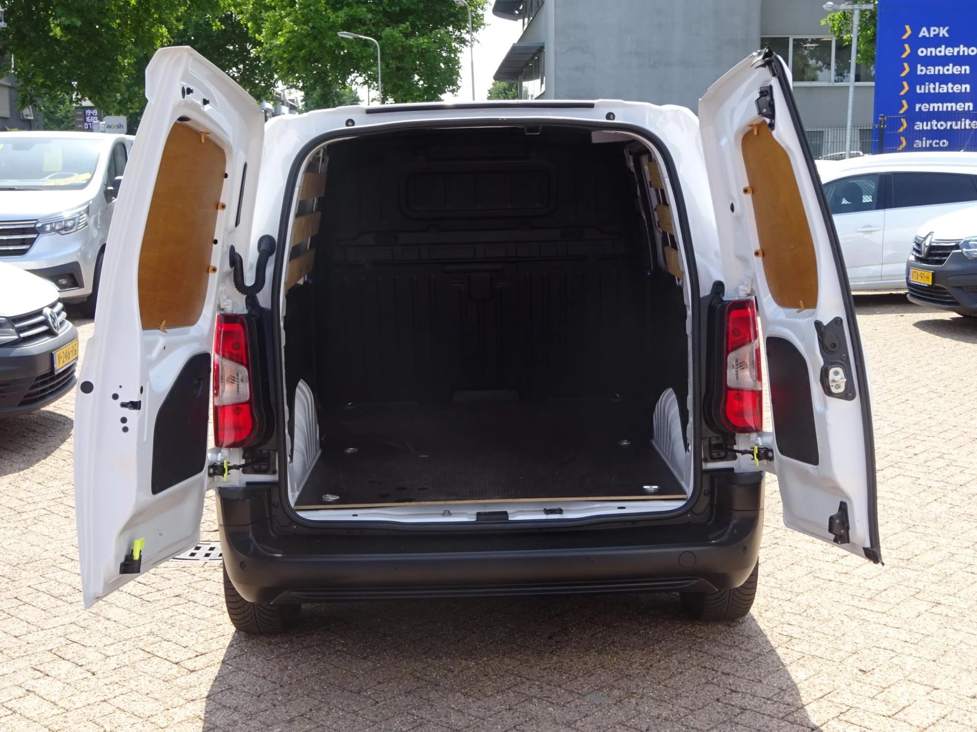 Hoofdafbeelding Peugeot Partner