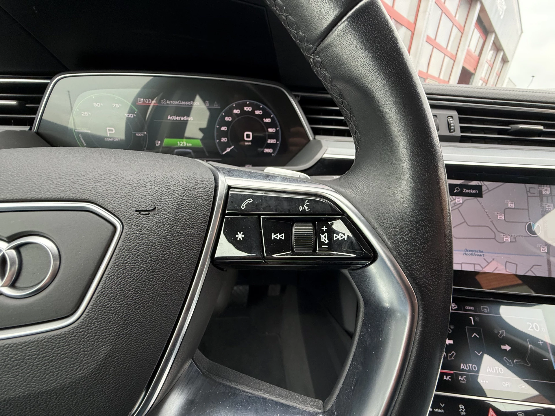 Hoofdafbeelding Audi e-tron