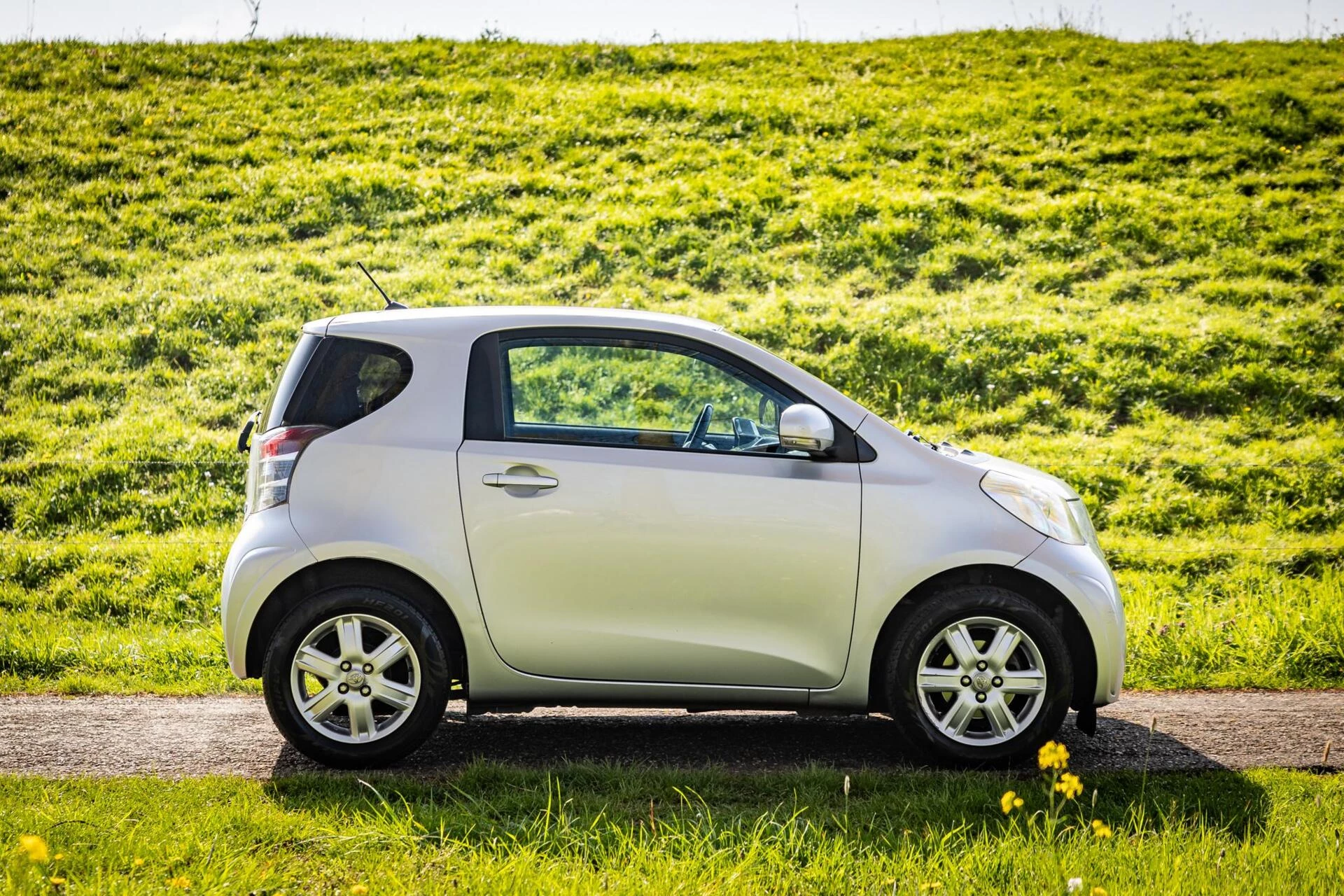 Hoofdafbeelding Toyota iQ