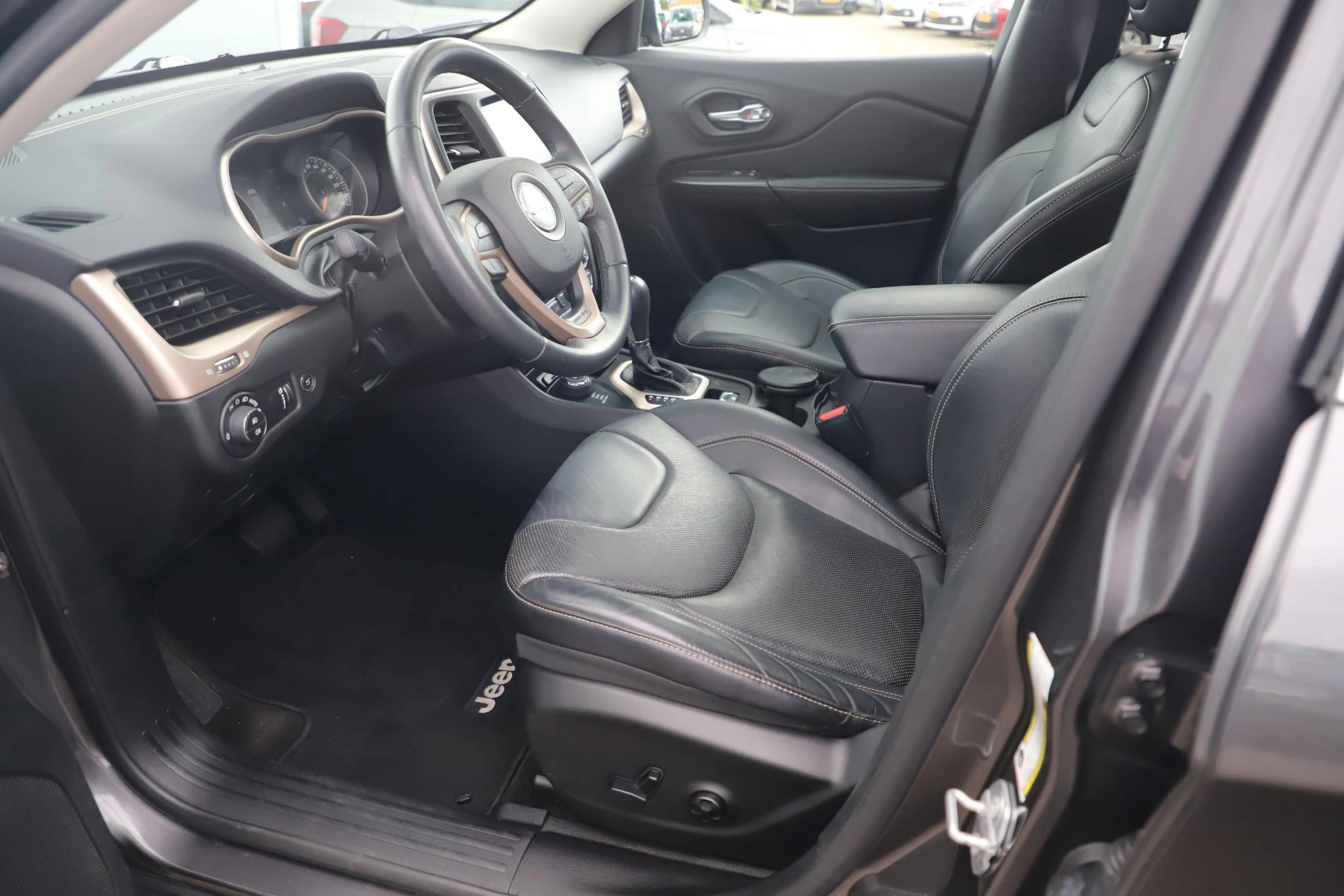 Hoofdafbeelding Jeep Cherokee