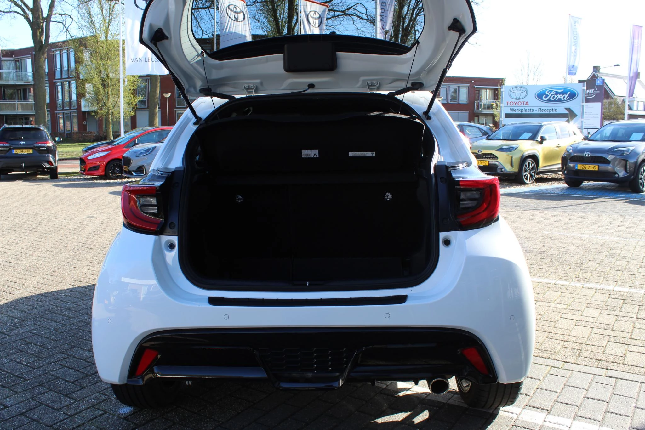 Hoofdafbeelding Toyota Yaris