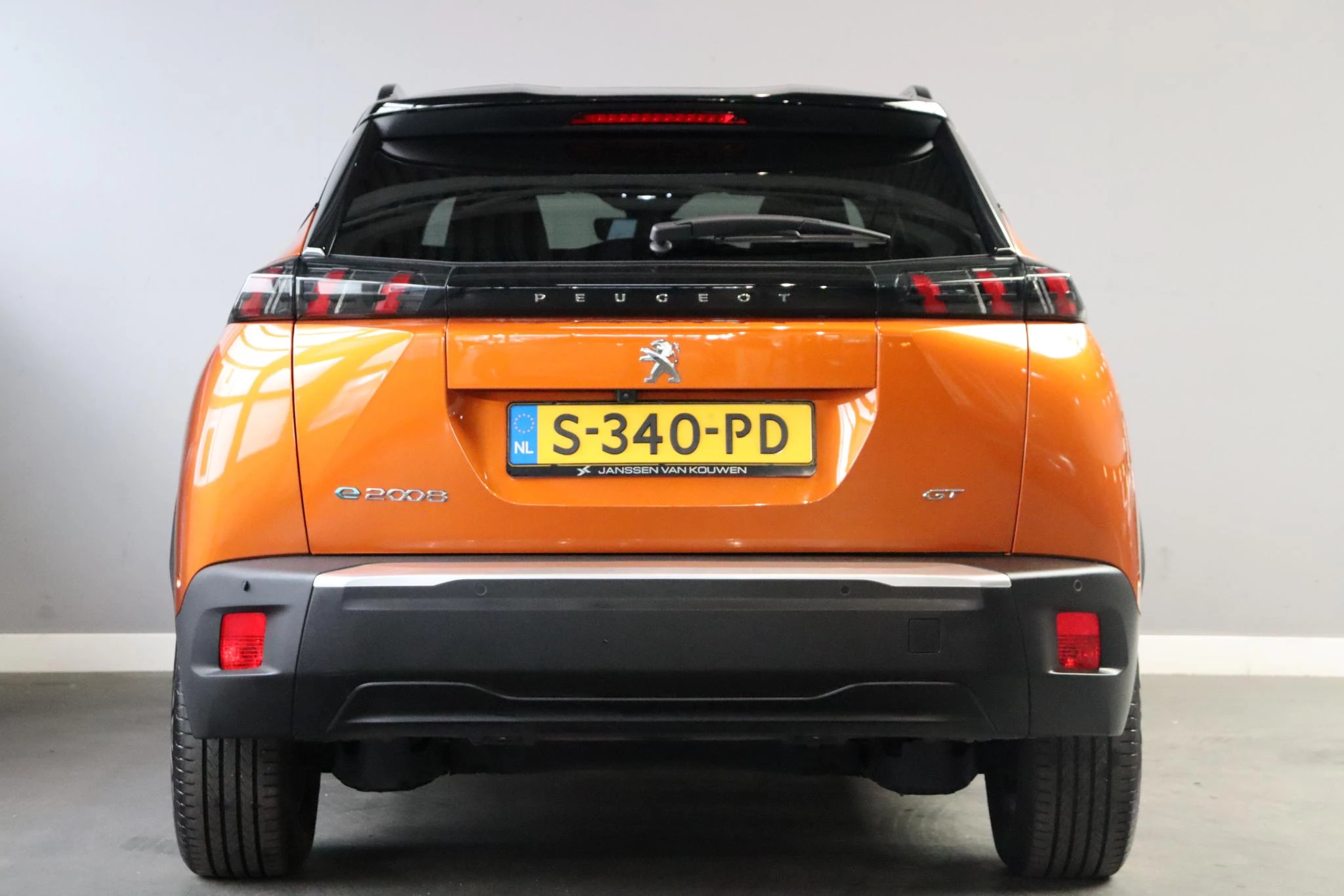 Hoofdafbeelding Peugeot e-2008