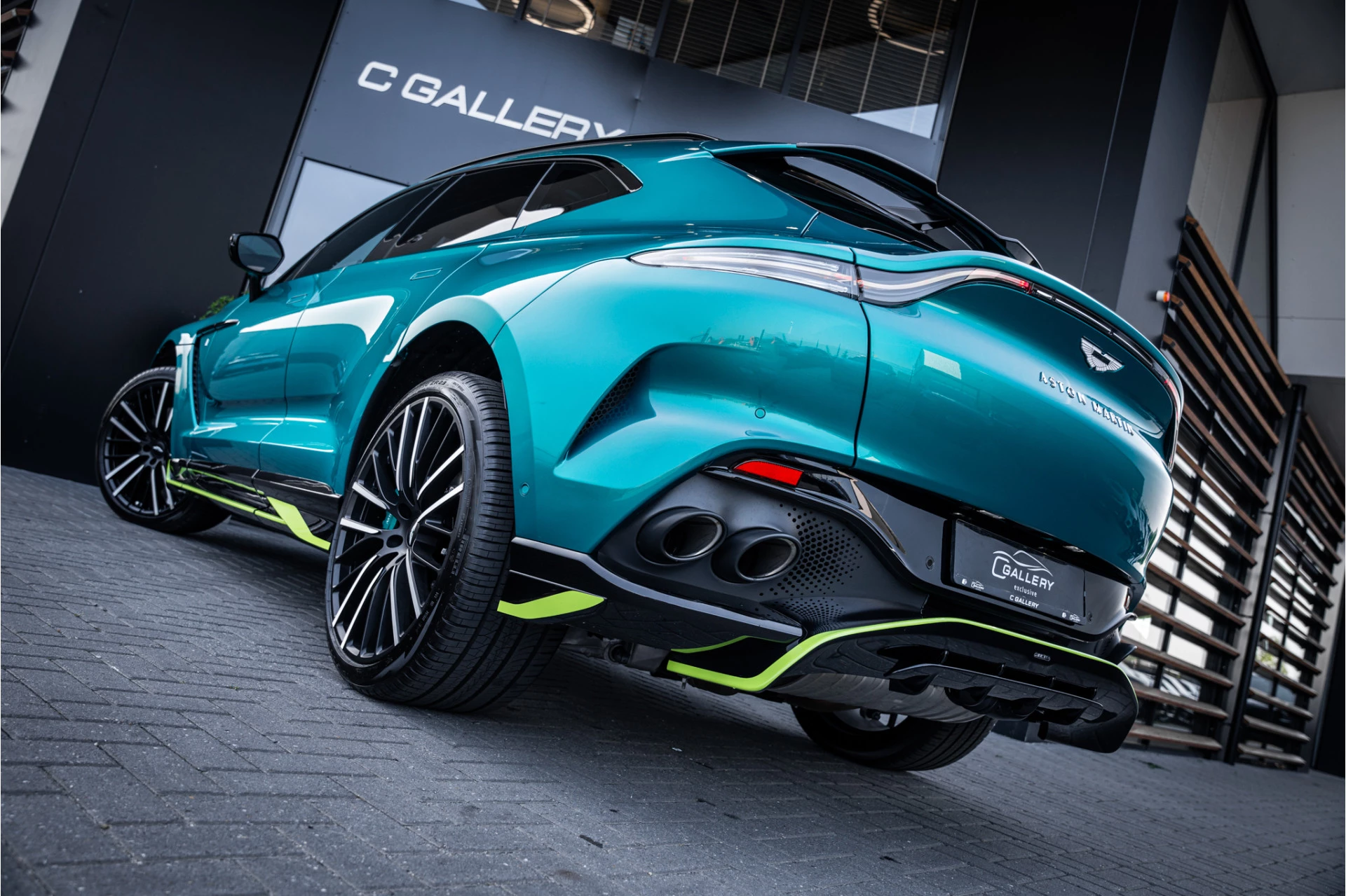 Hoofdafbeelding Aston Martin DBX