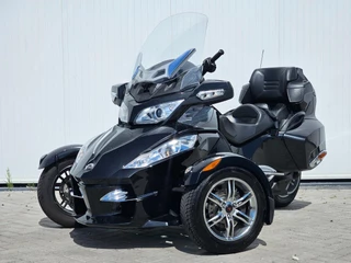 Hoofdafbeelding Can-Am Spyder Can-Am Spyder RT 2012 in nieuwstaat! evt met trailer !