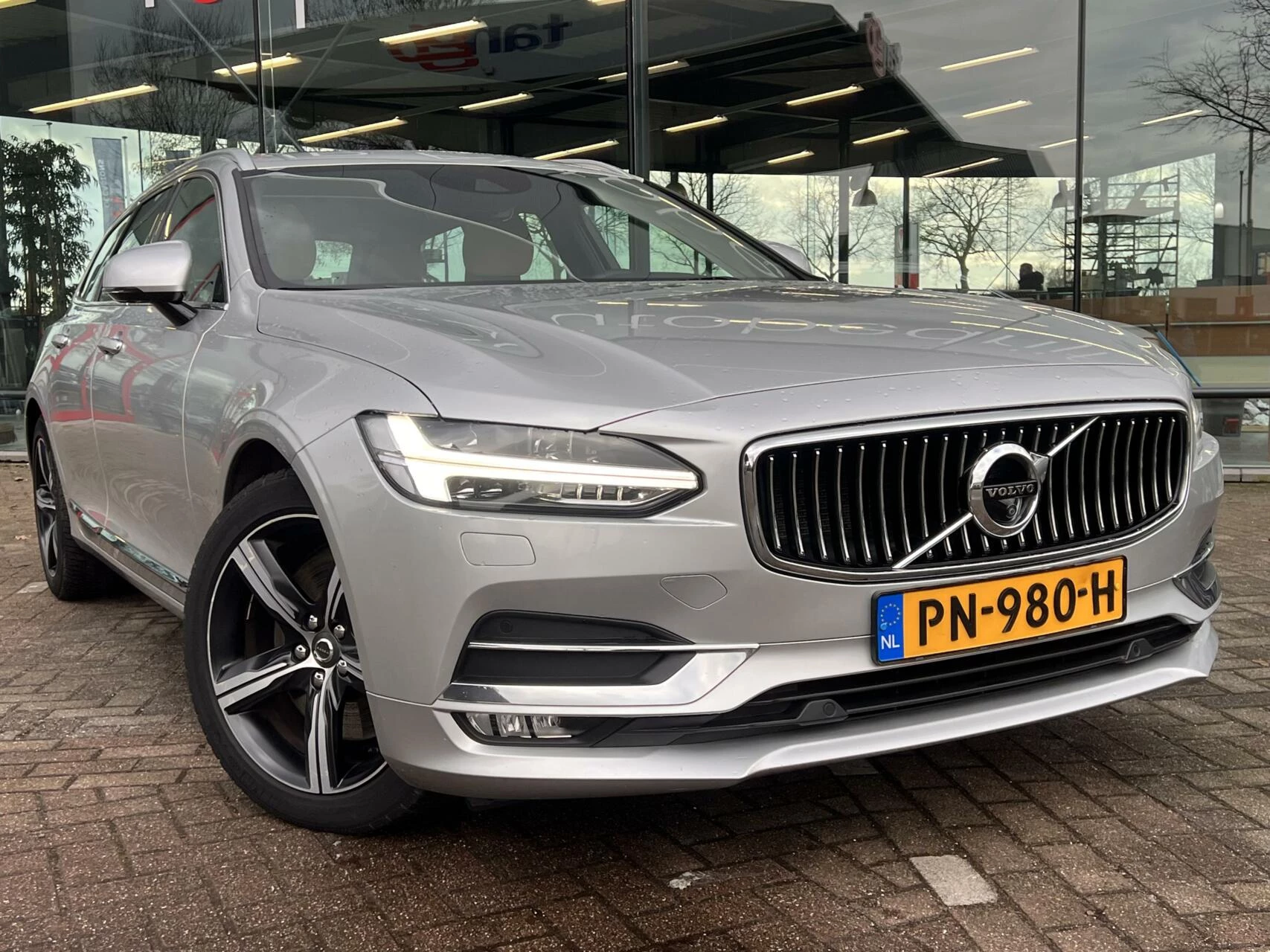 Hoofdafbeelding Volvo V90