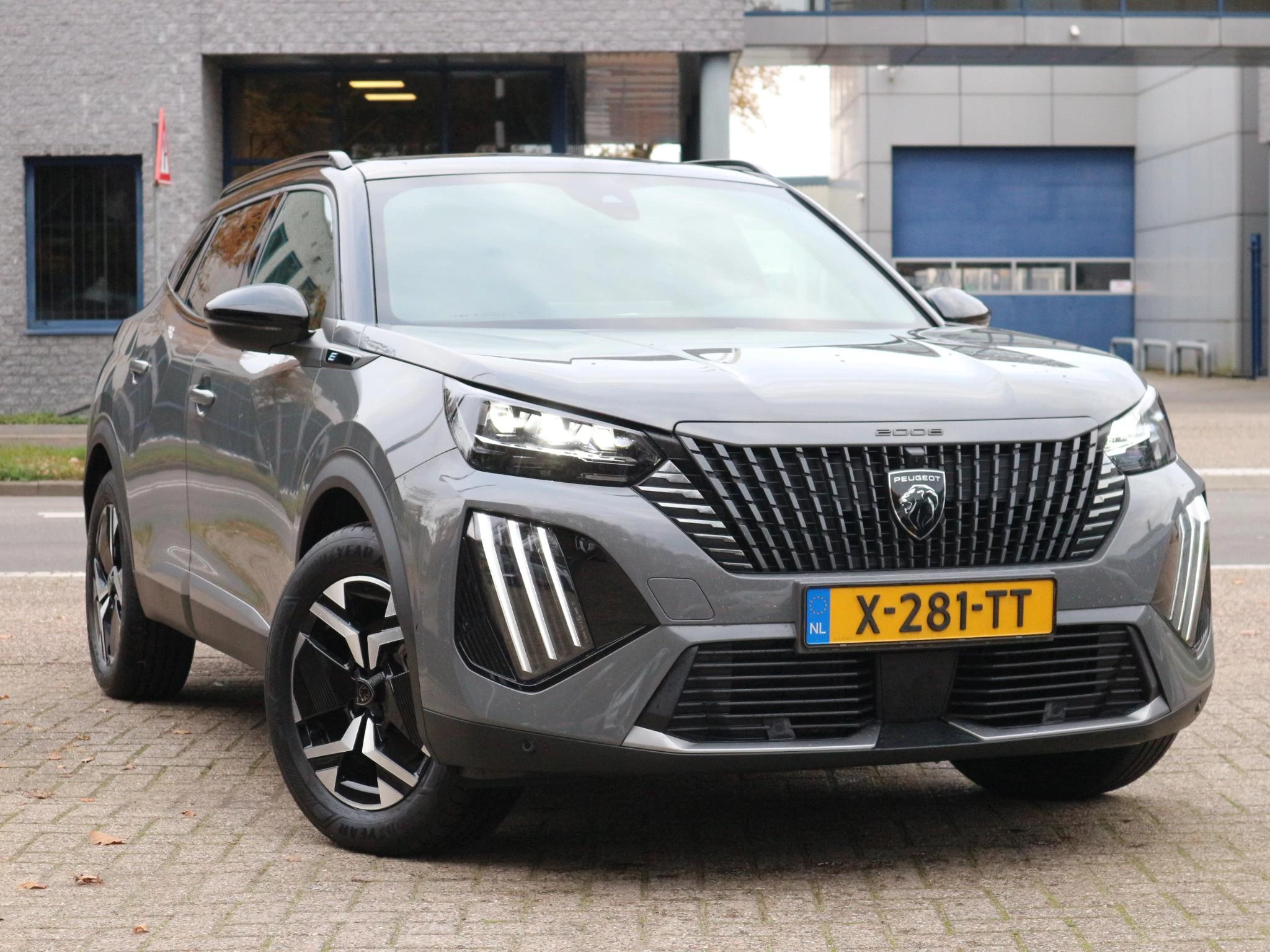 Hoofdafbeelding Peugeot e-2008