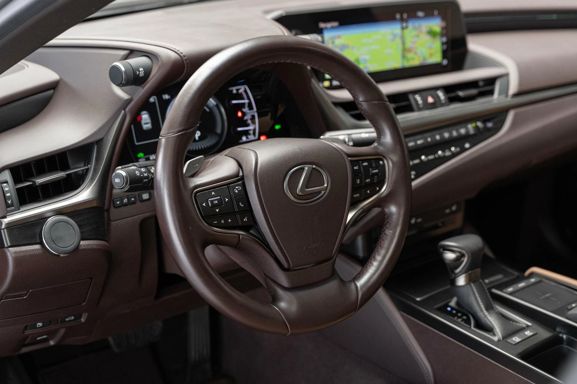 Hoofdafbeelding Lexus ES