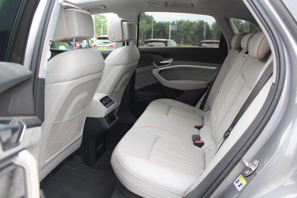 Hoofdafbeelding Audi e-tron