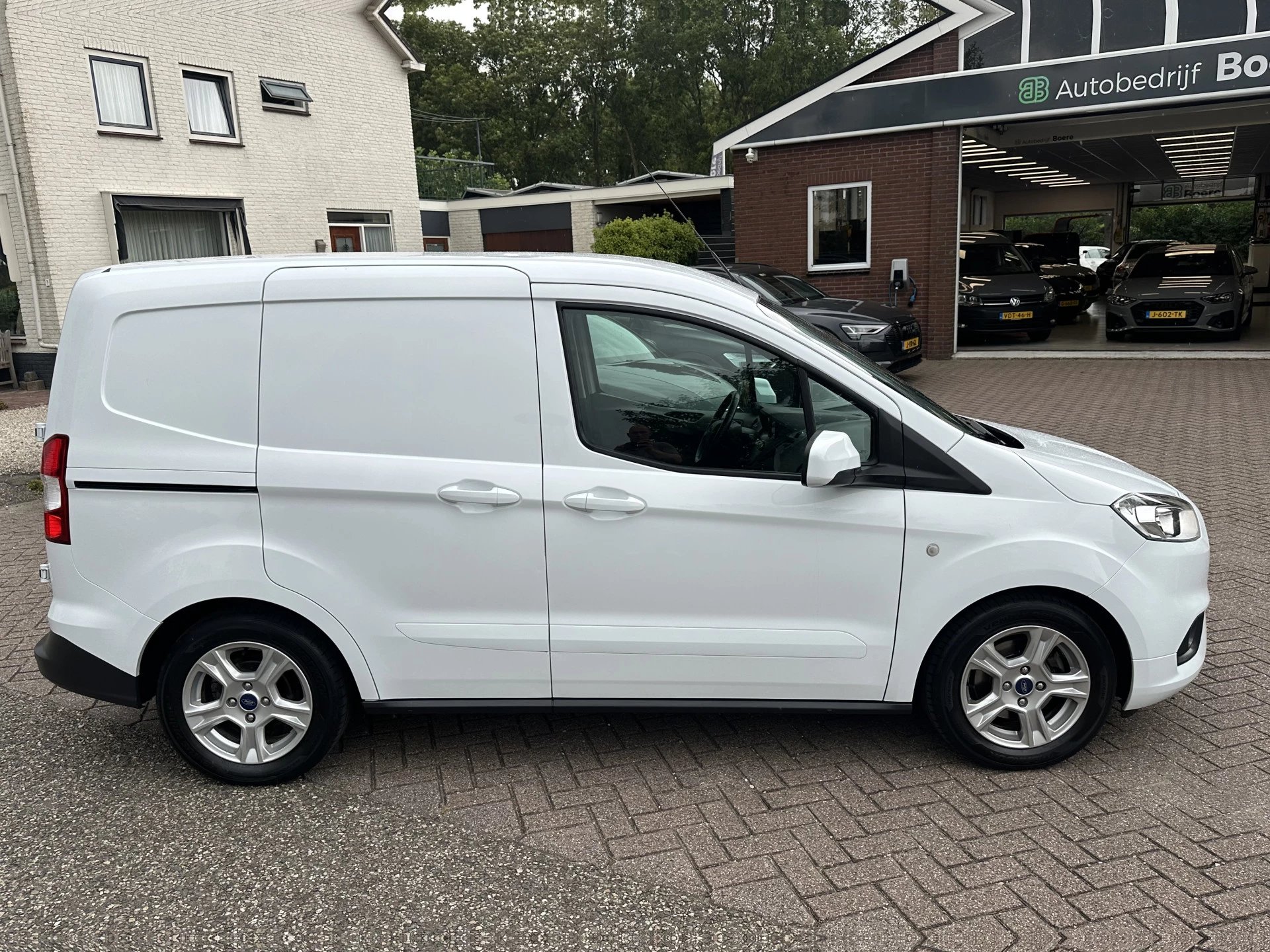 Hoofdafbeelding Ford Transit Courier