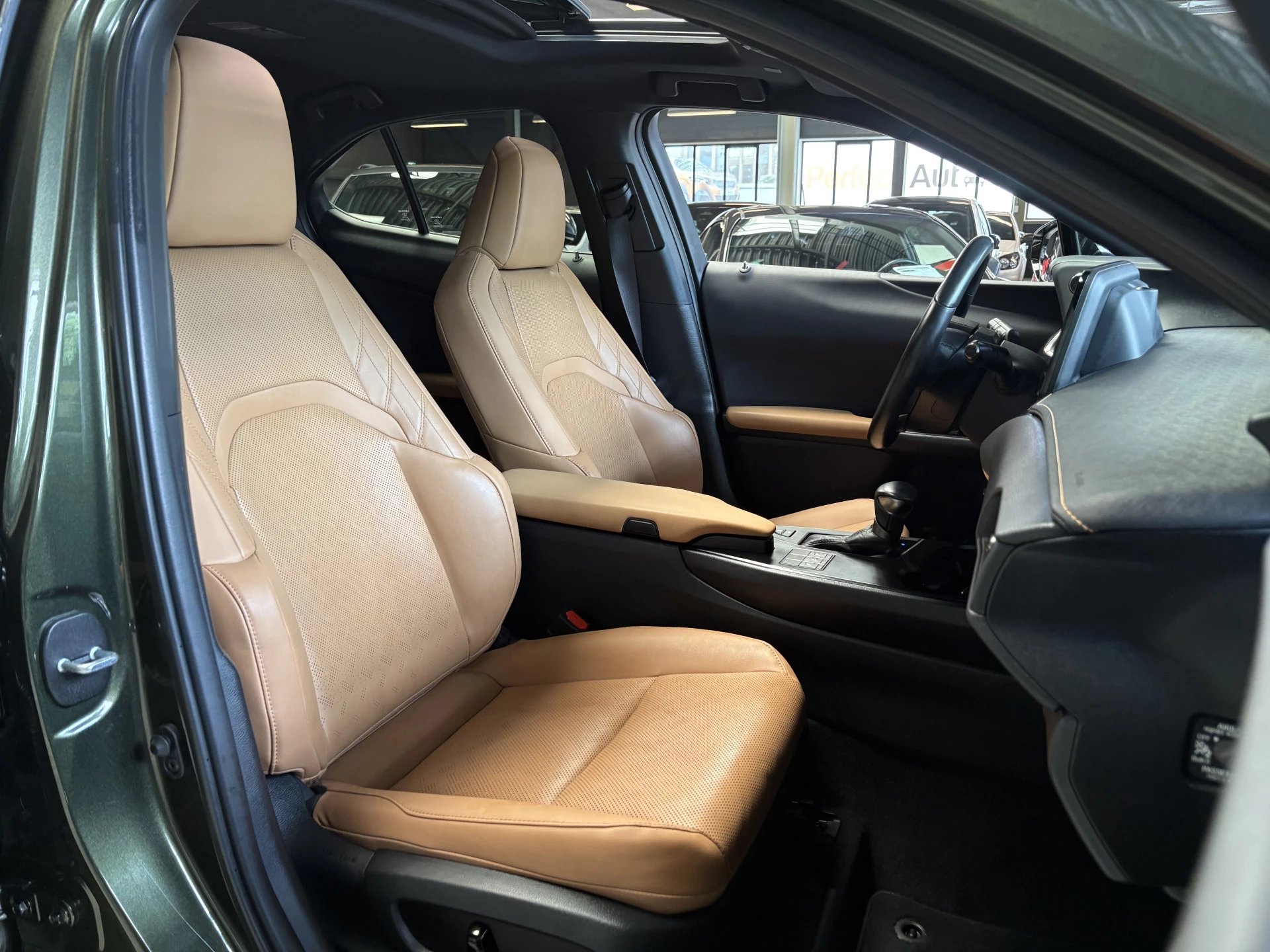 Hoofdafbeelding Lexus UX