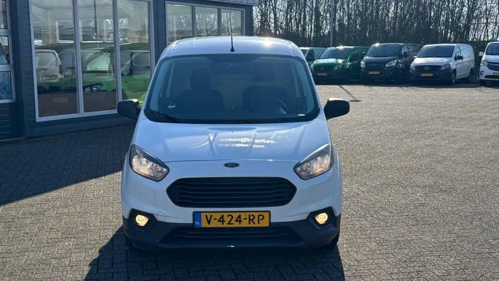 Hoofdafbeelding Ford Transit Courier