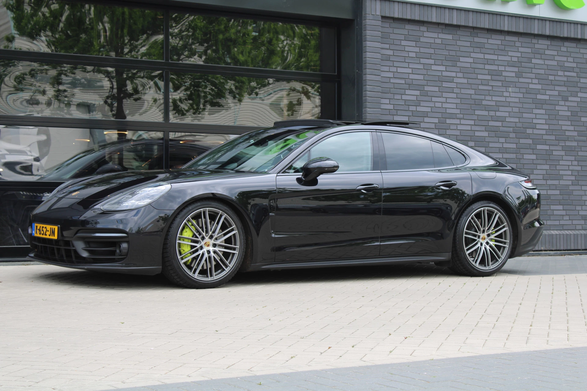 Hoofdafbeelding Porsche Panamera