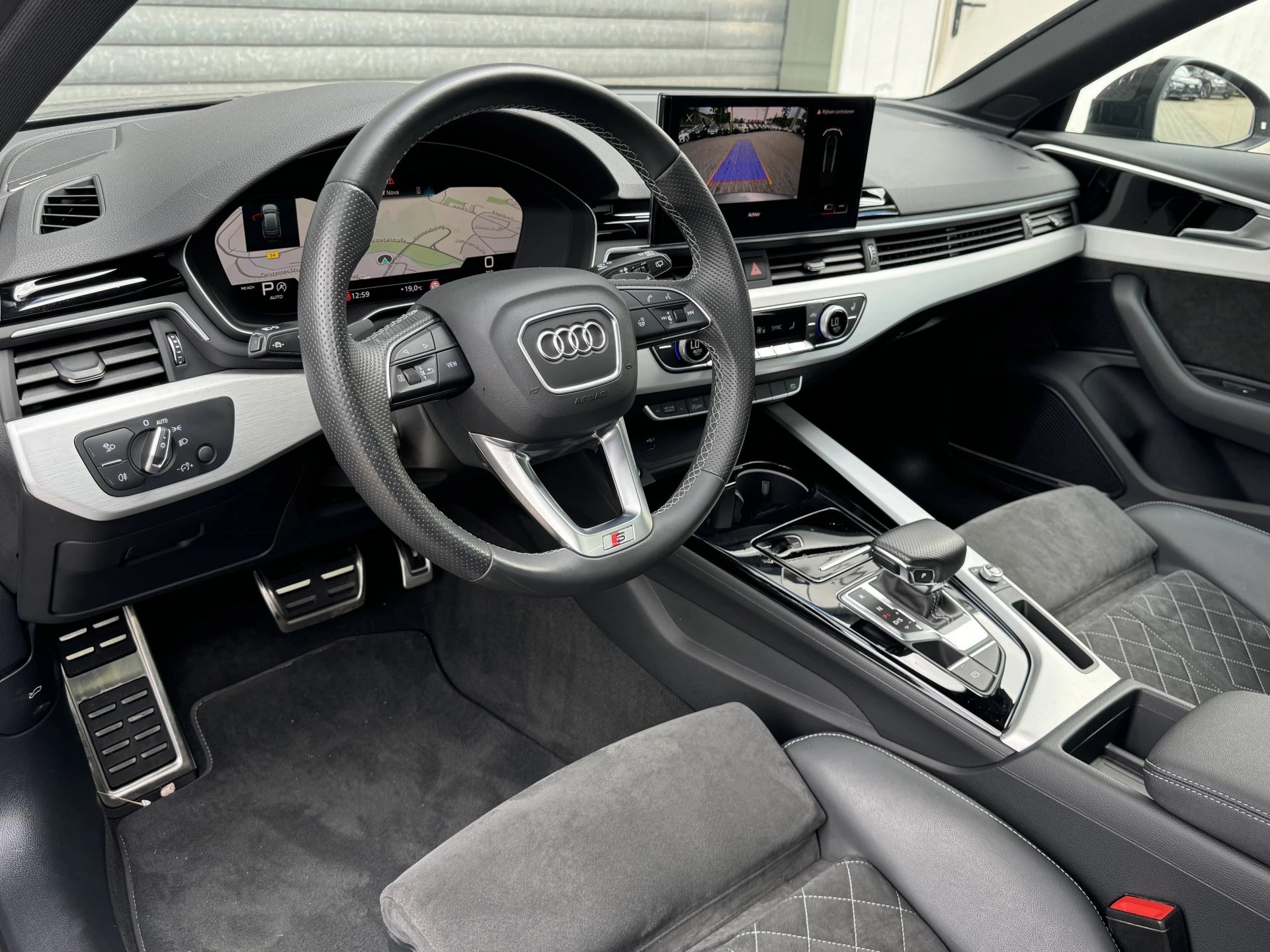 Hoofdafbeelding Audi A4