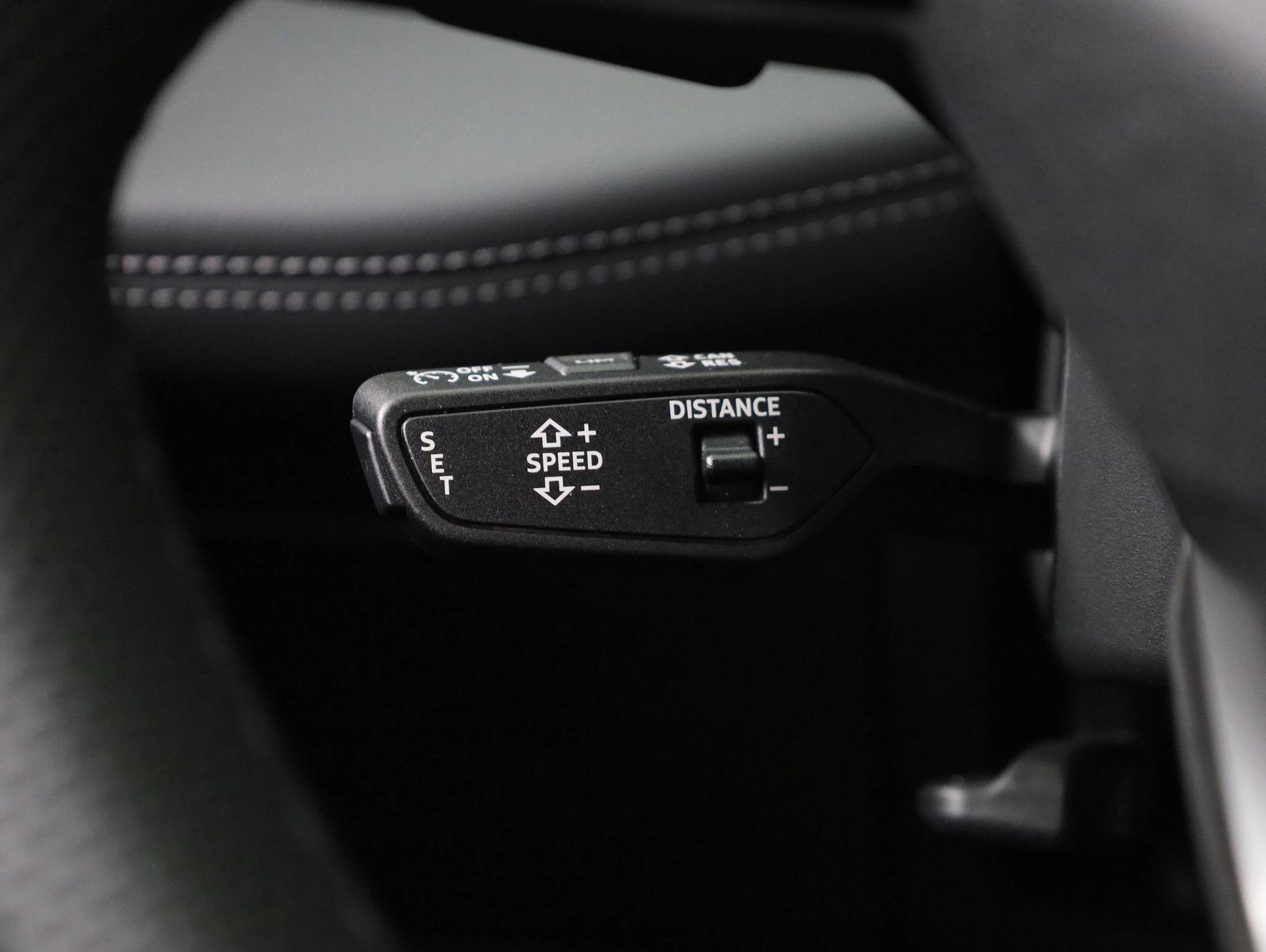 Hoofdafbeelding Audi A6 Avant e-tron