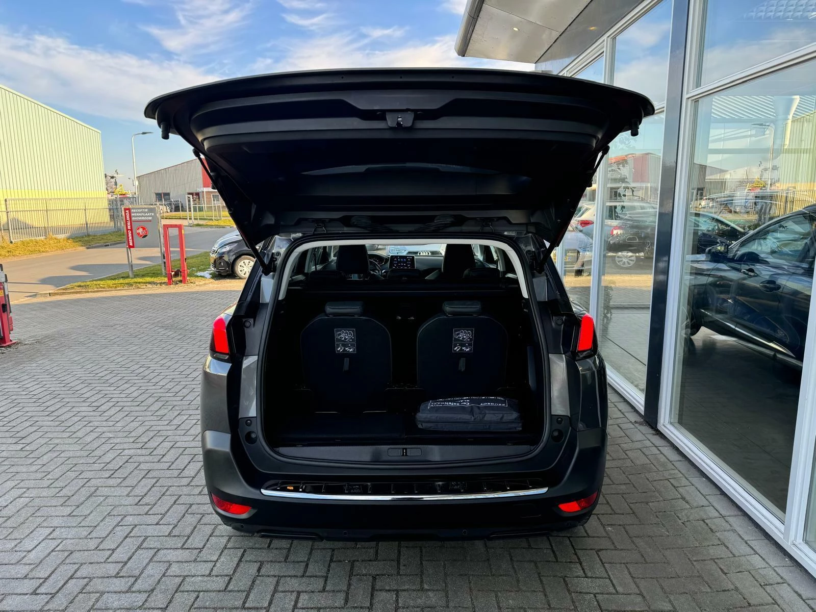 Hoofdafbeelding Peugeot 5008