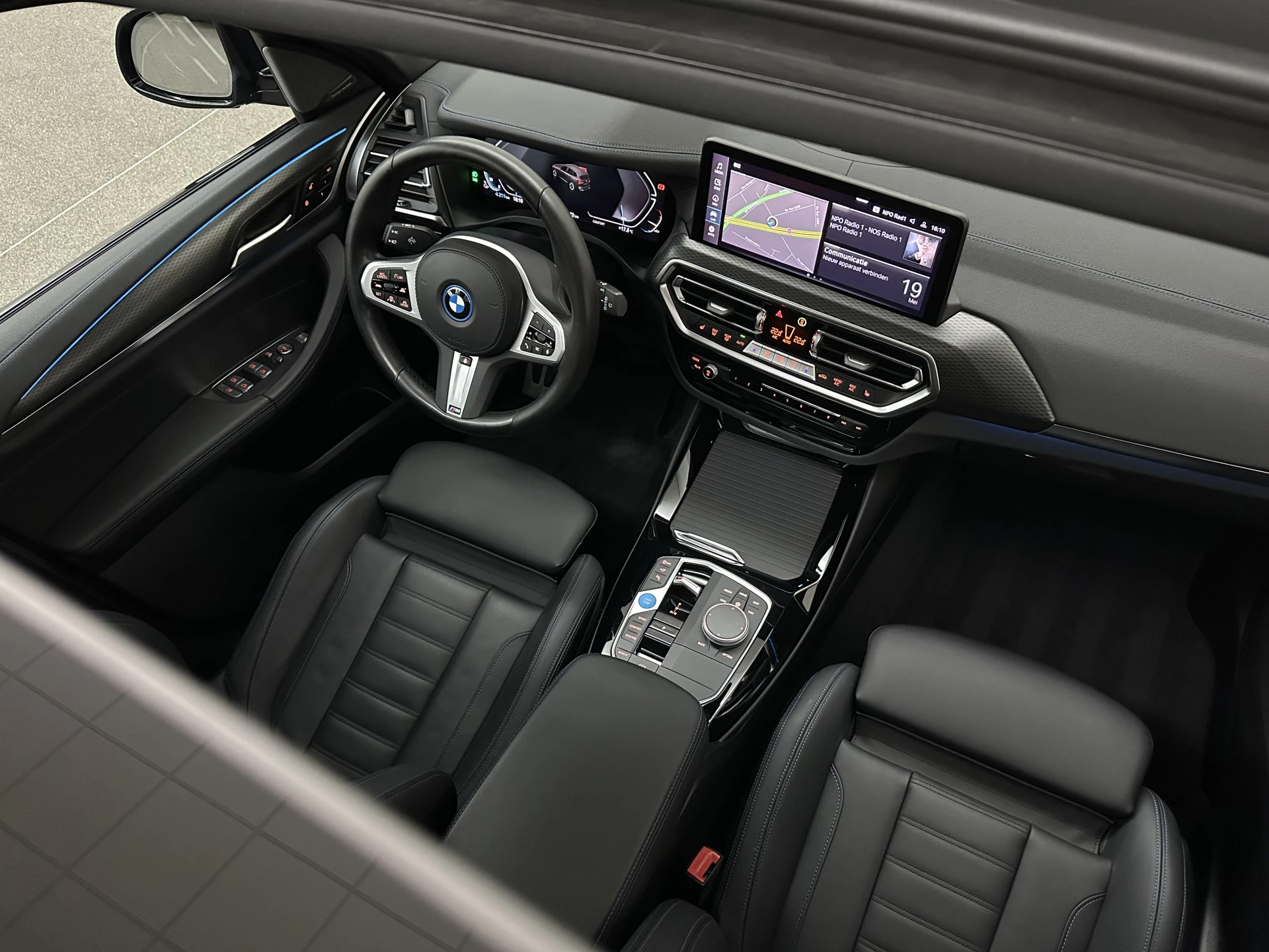 Hoofdafbeelding BMW iX3