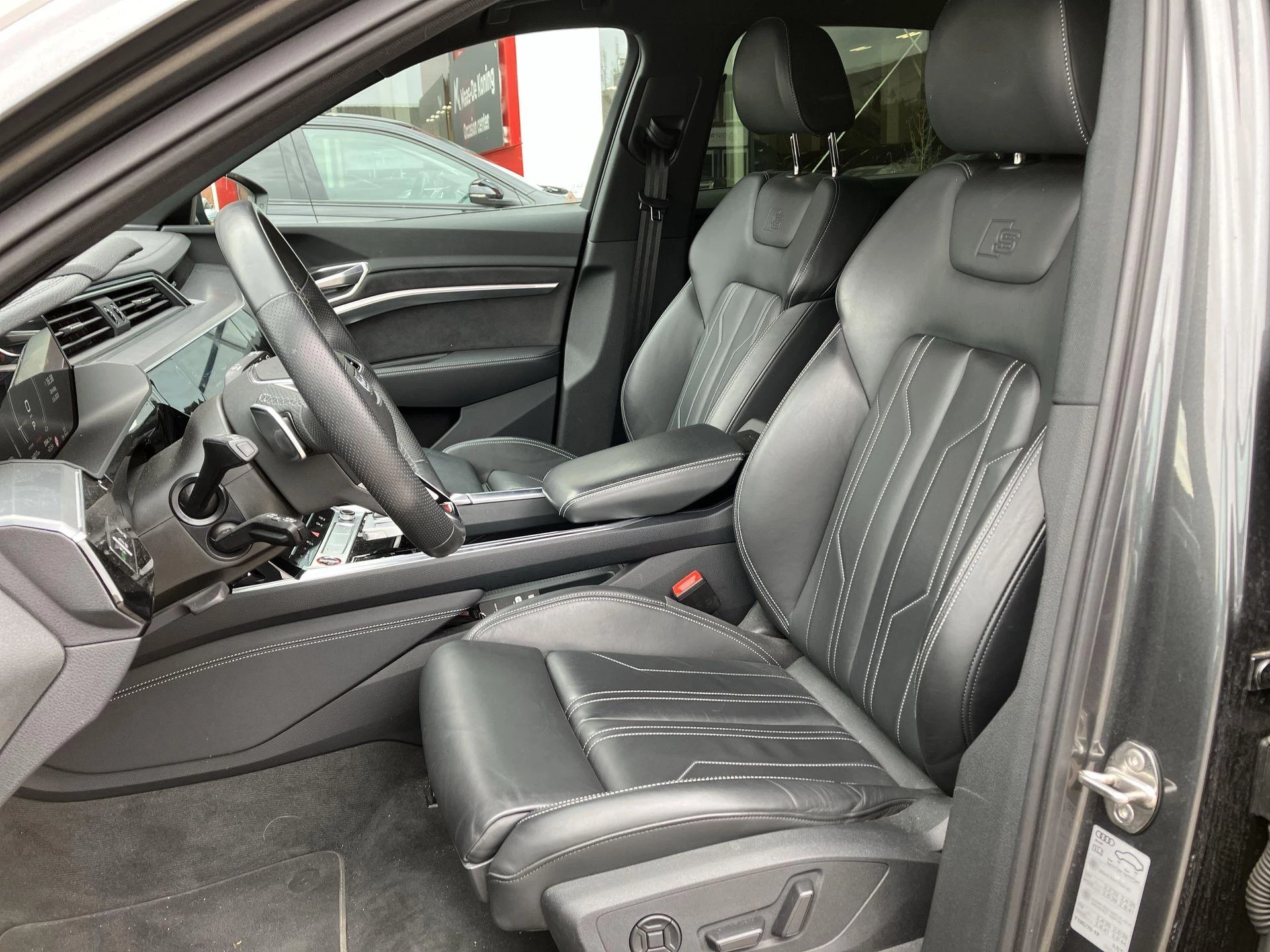 Hoofdafbeelding Audi e-tron