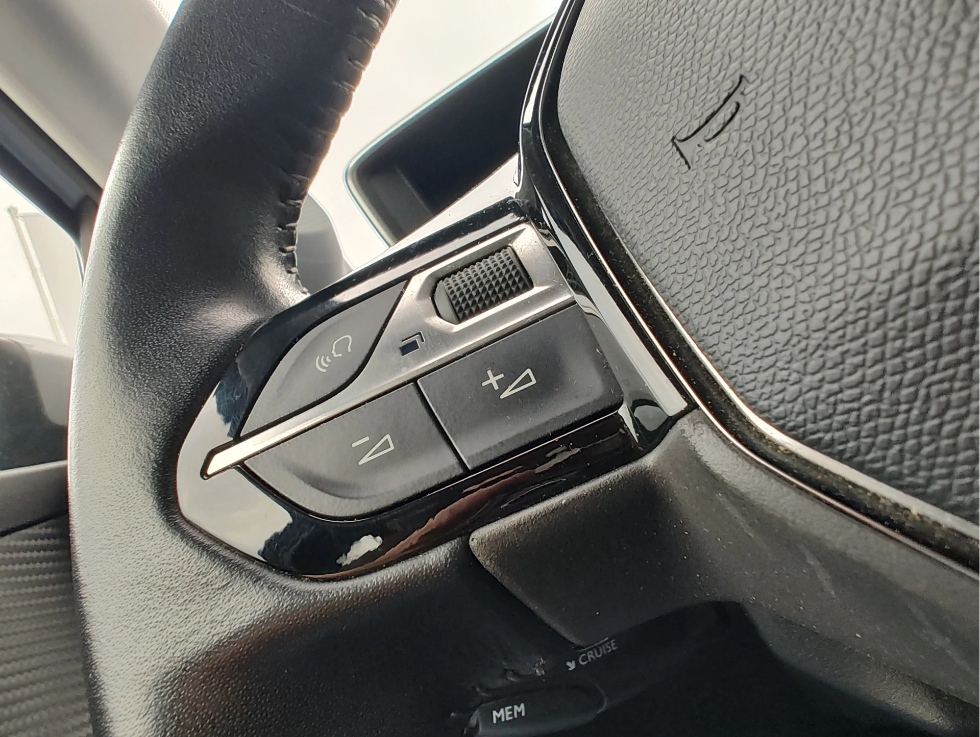 Hoofdafbeelding Peugeot e-208