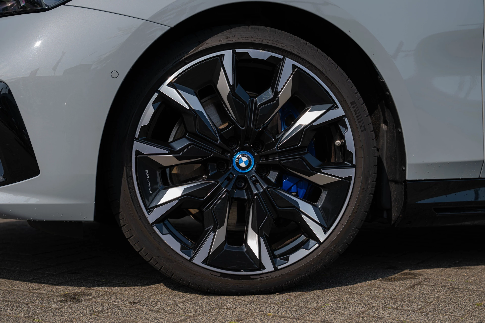 Hoofdafbeelding BMW i5
