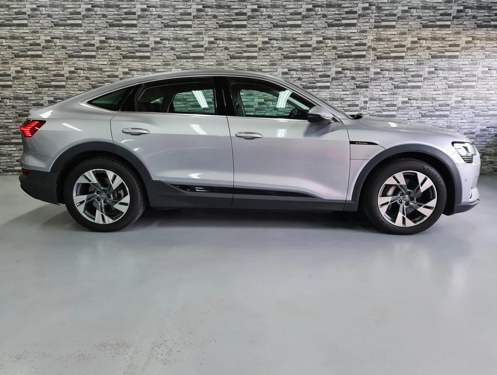 Hoofdafbeelding Audi e-tron