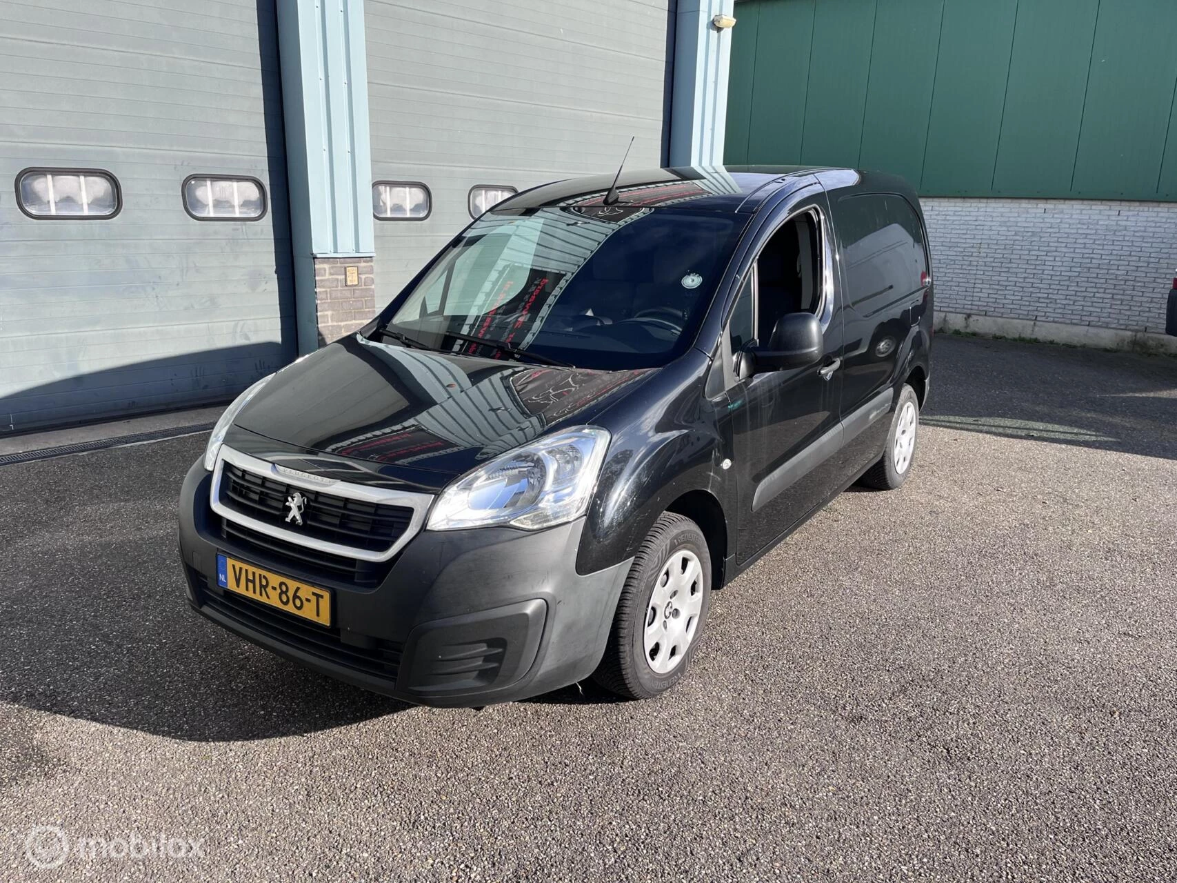 Hoofdafbeelding Peugeot Partner