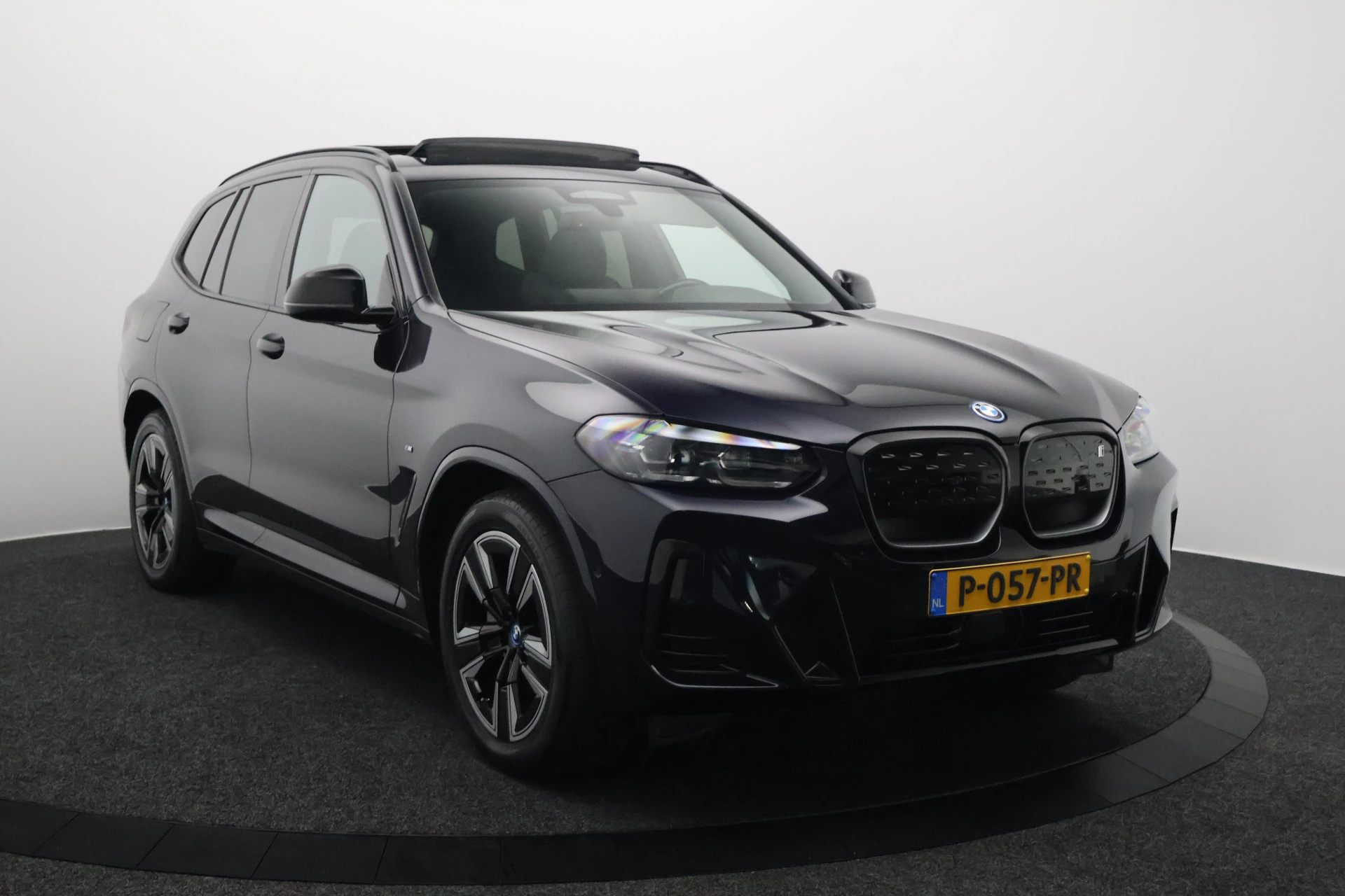 Hoofdafbeelding BMW iX3