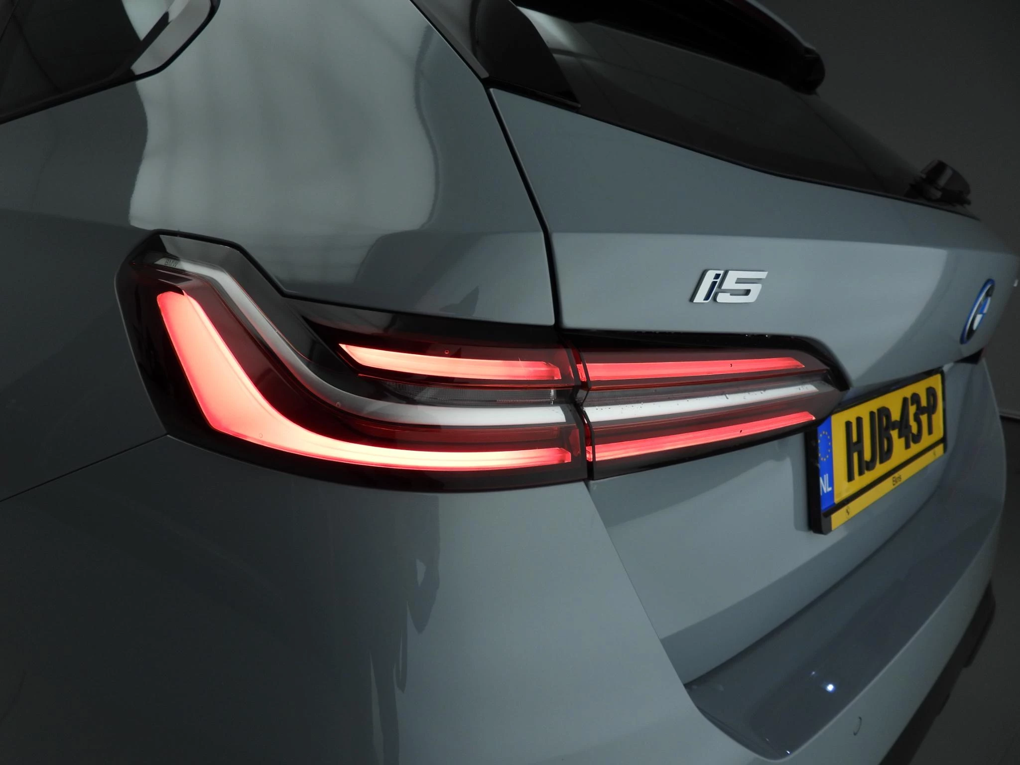 Hoofdafbeelding BMW i5